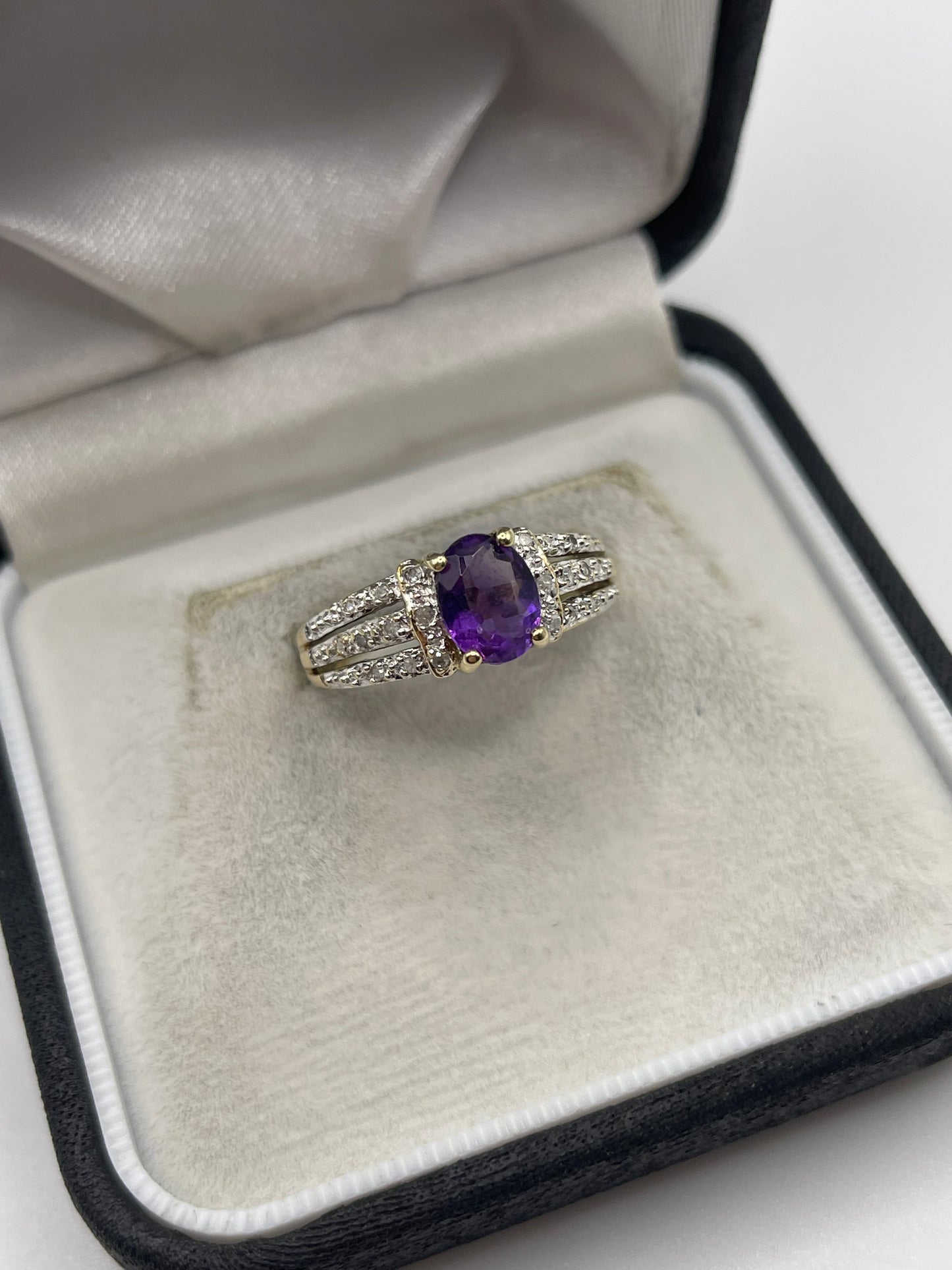 9ct gold amethyst and diamond ring