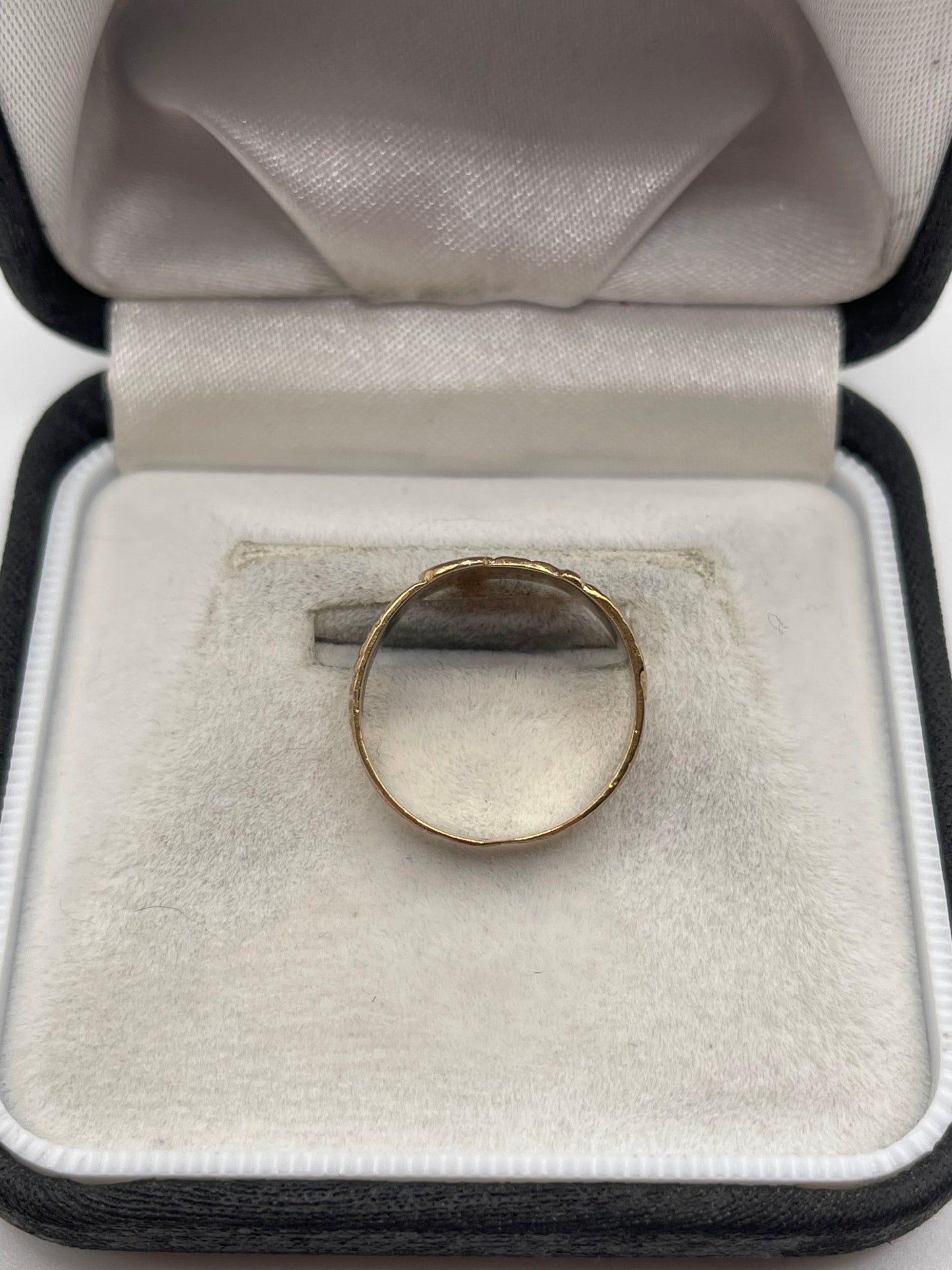 9ct gold buckle ring