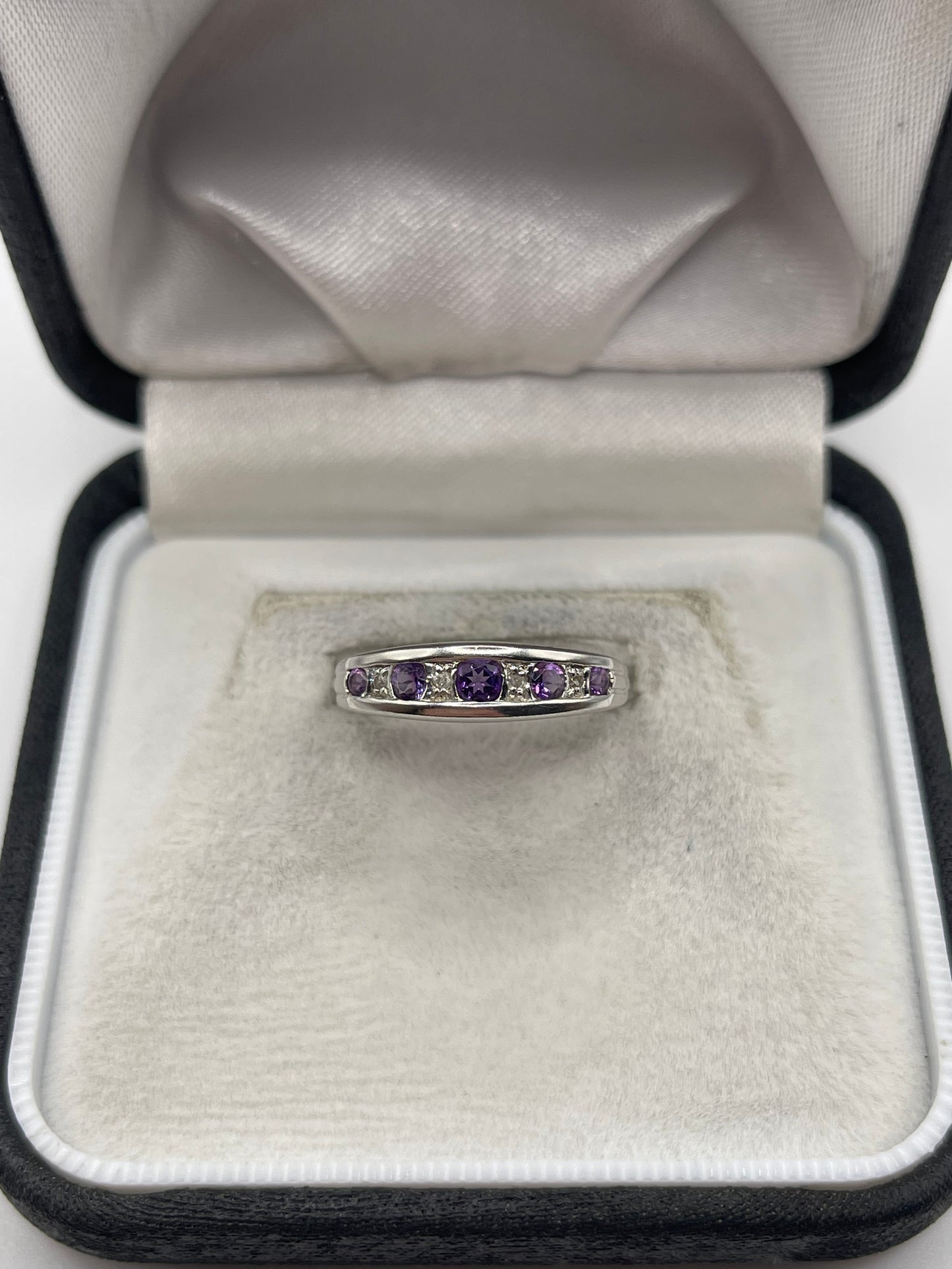 9ct white gold amethyst and diamond ring