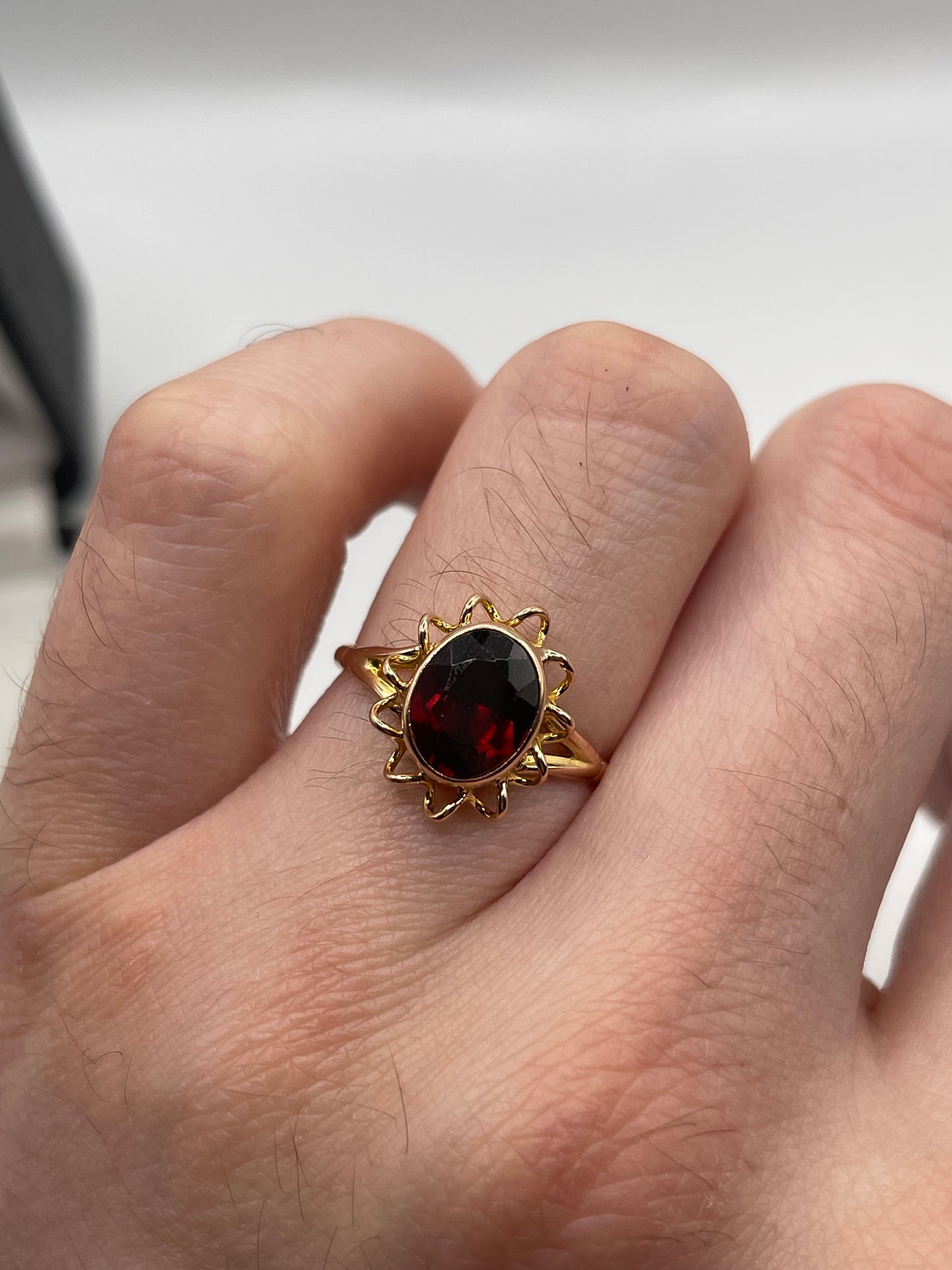 9ct rose gold garnet ring