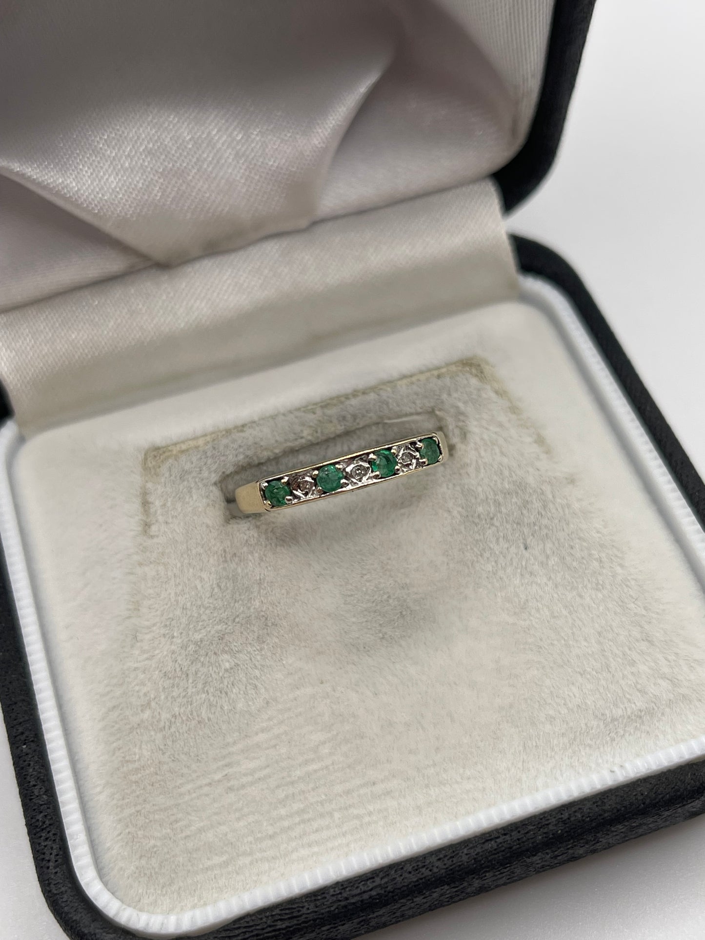 9ct gold emerald and diamond ring