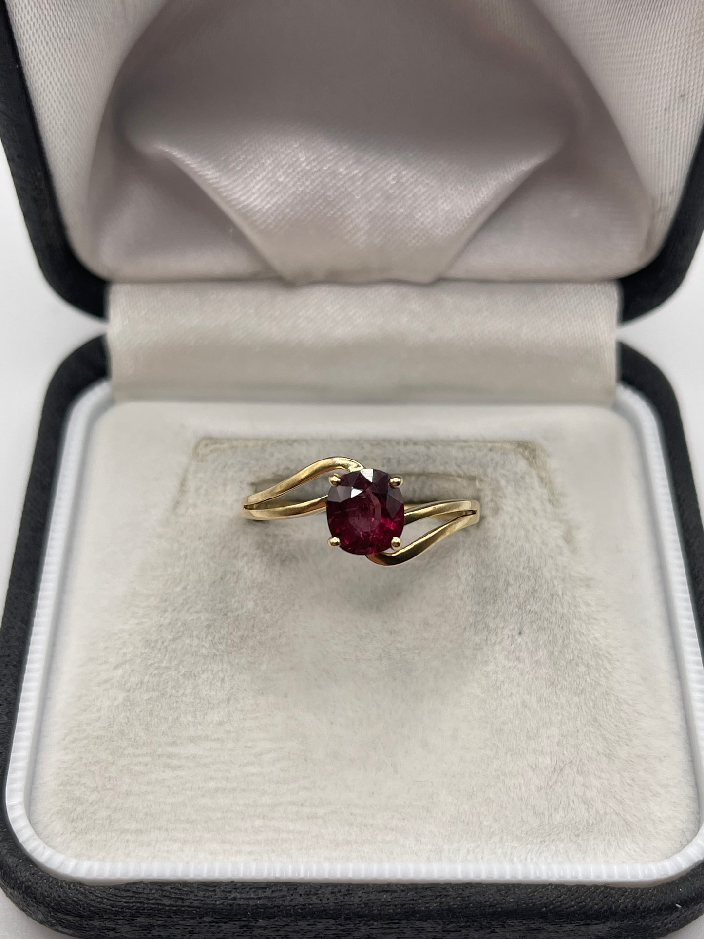 9ct gold tourmaline ring