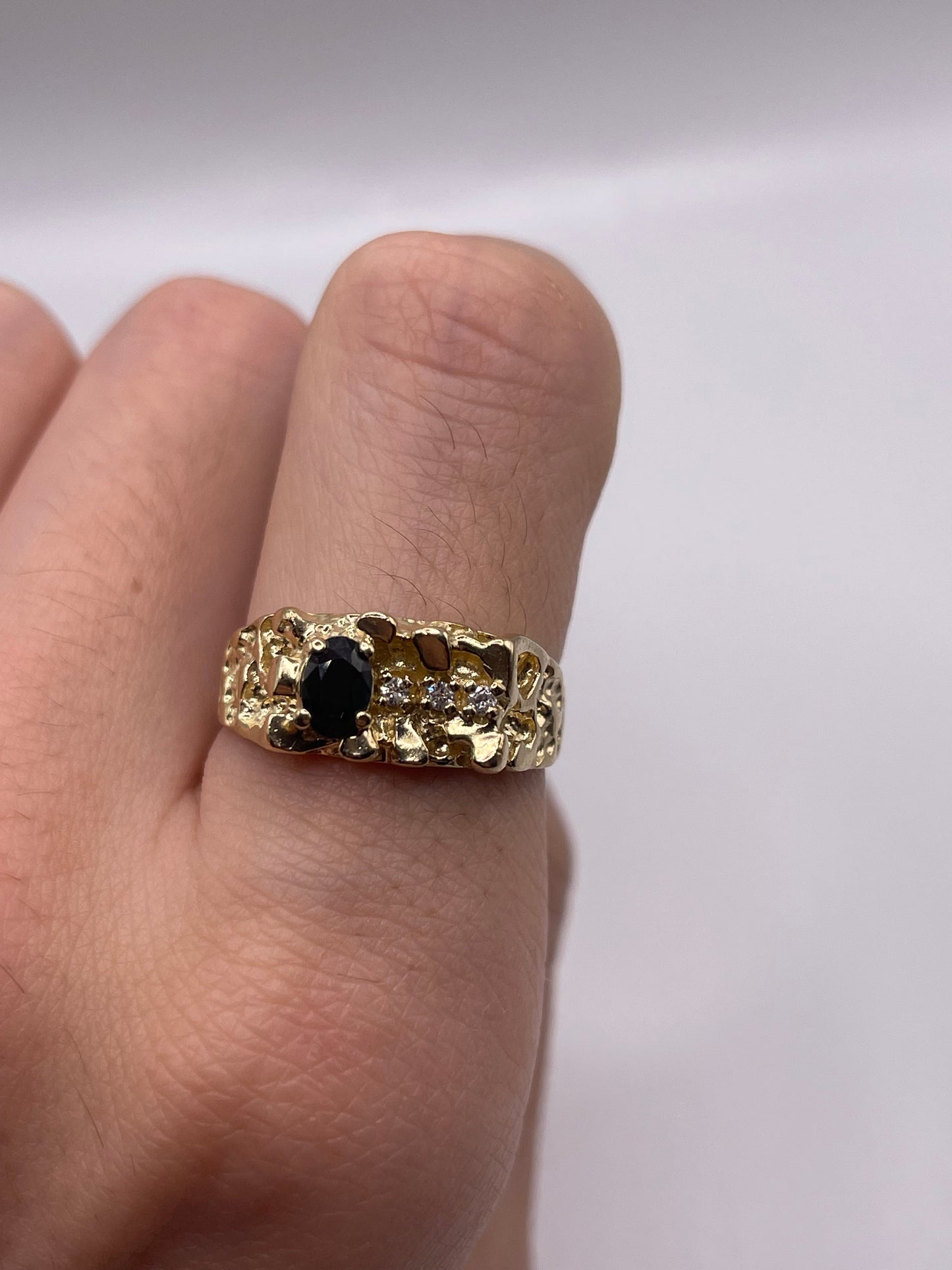 9ct gold sapphire and diamond ring