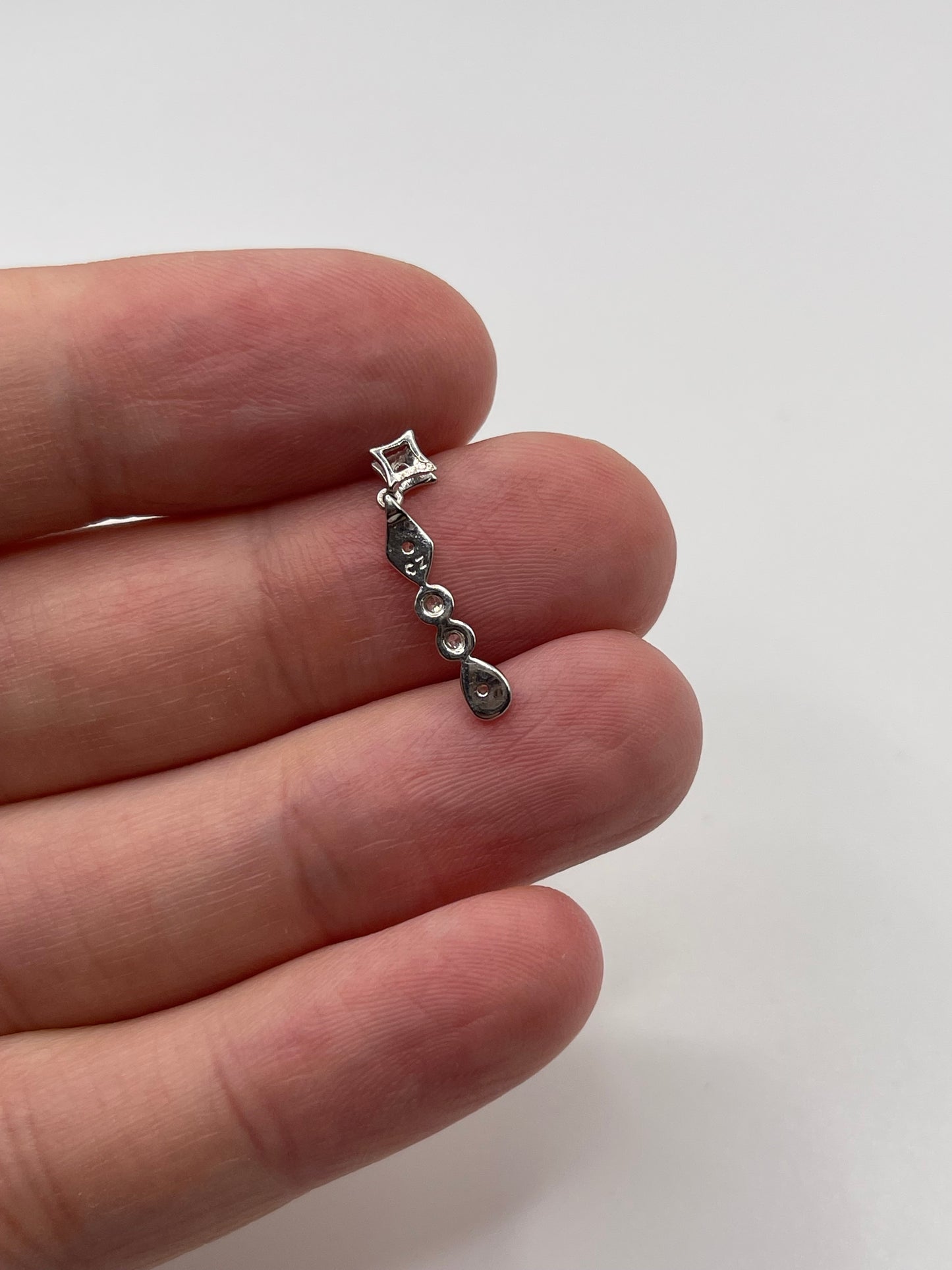9ct white gold cz pendant