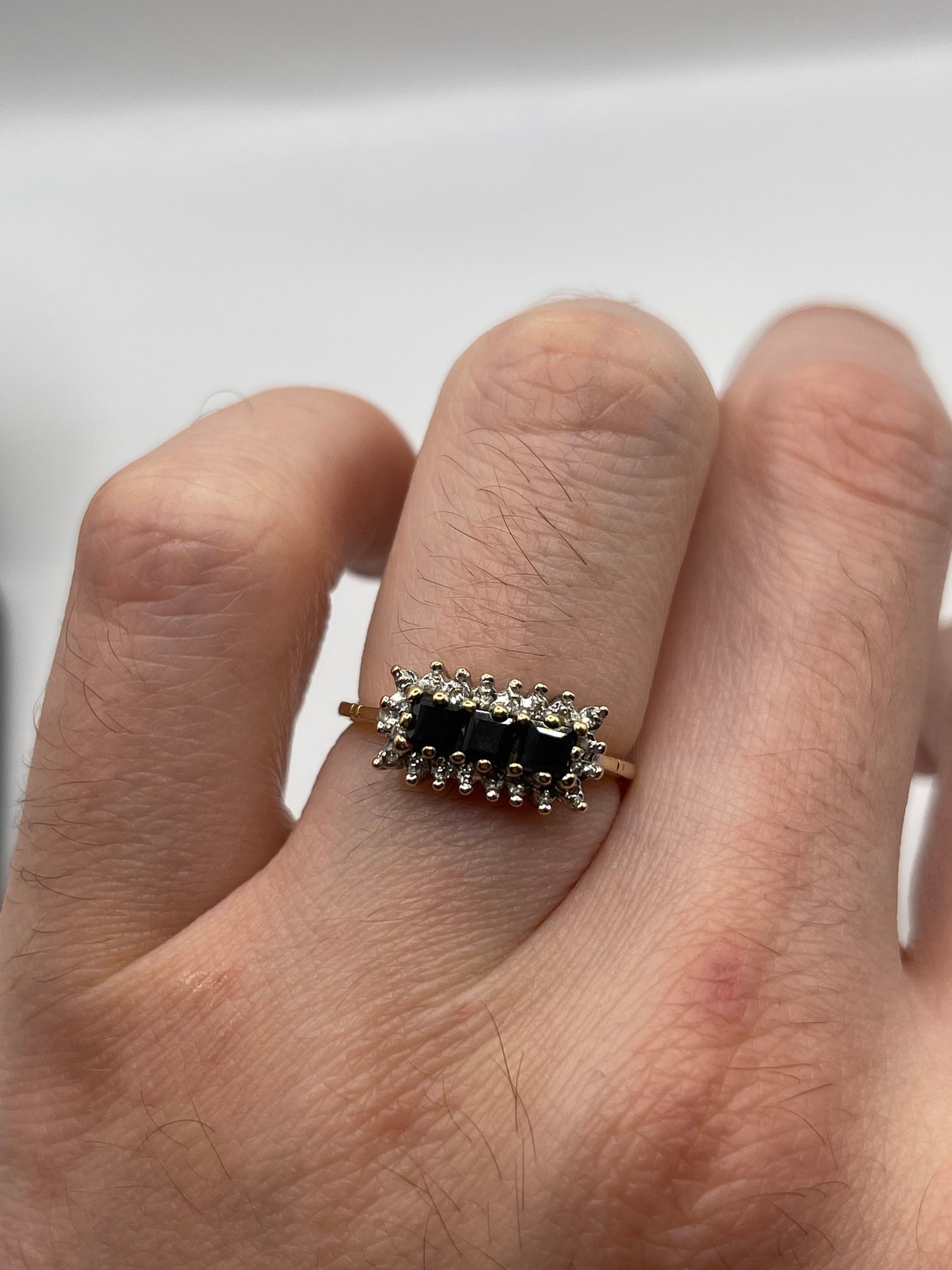 9ct gold sapphire and diamond ring