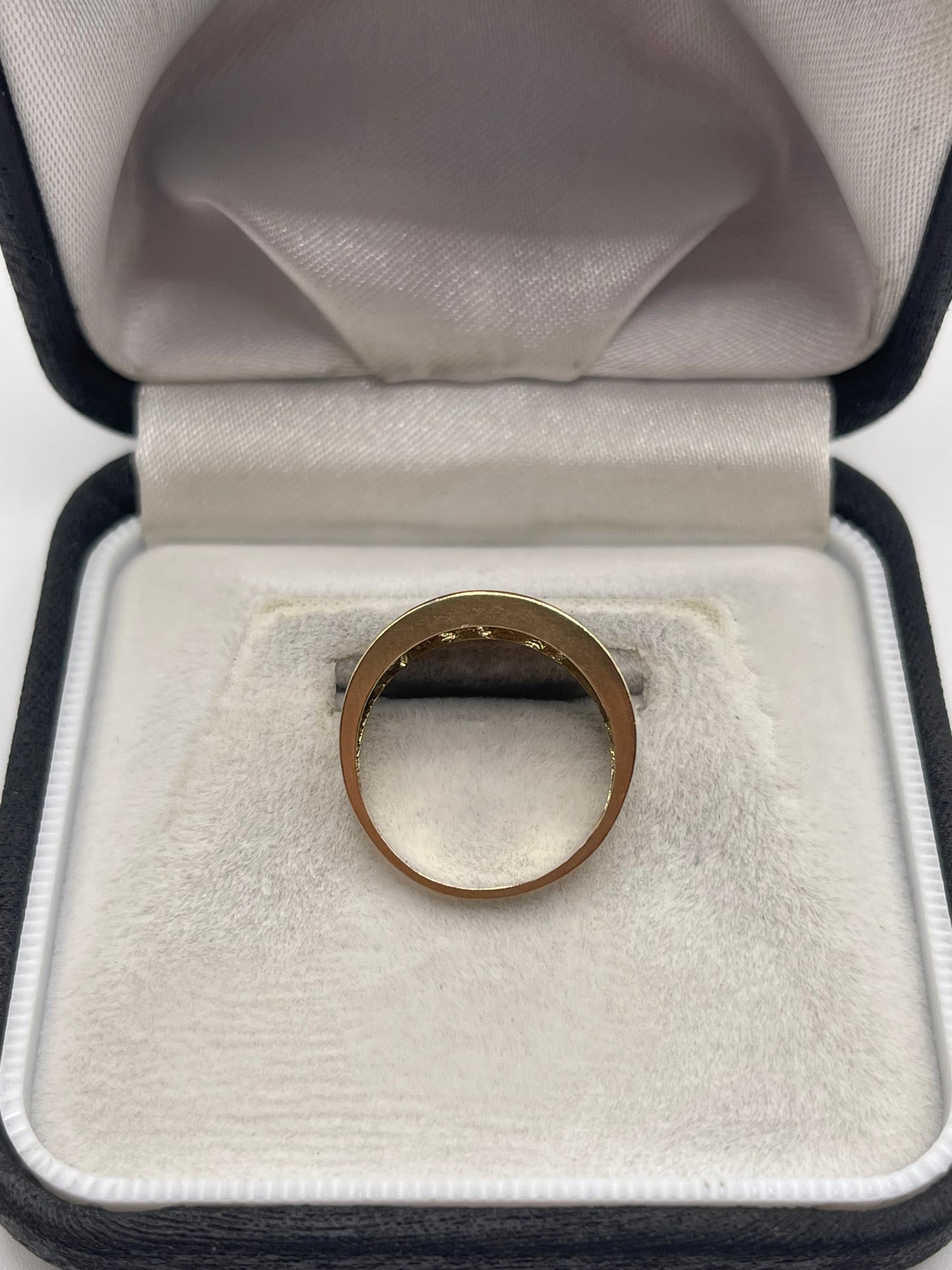9ct gold diamond Greek key ring