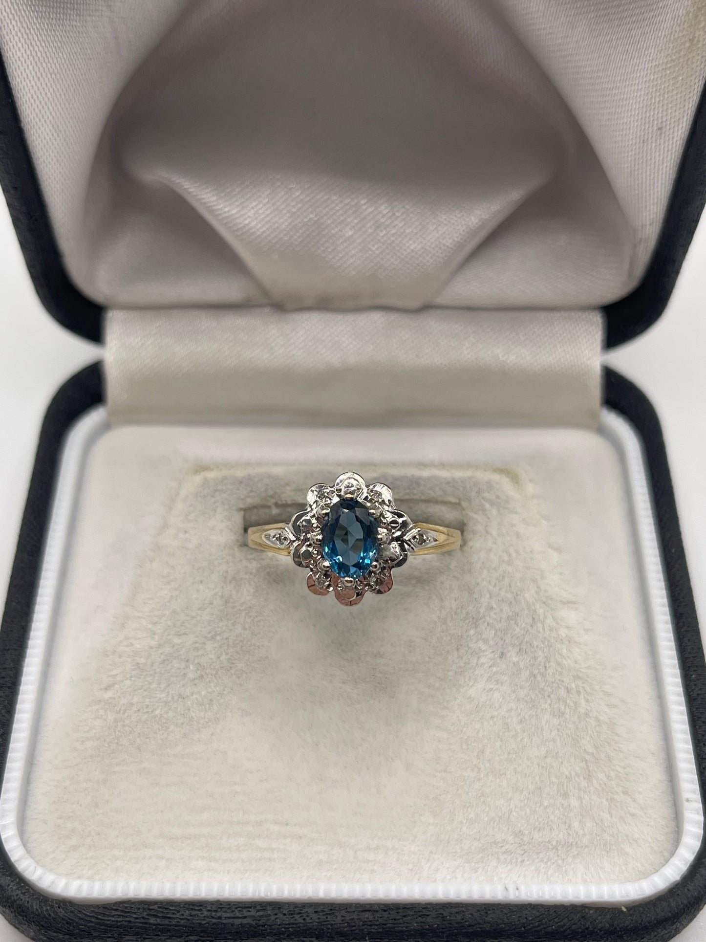 9ct gold topaz and diamond ring
