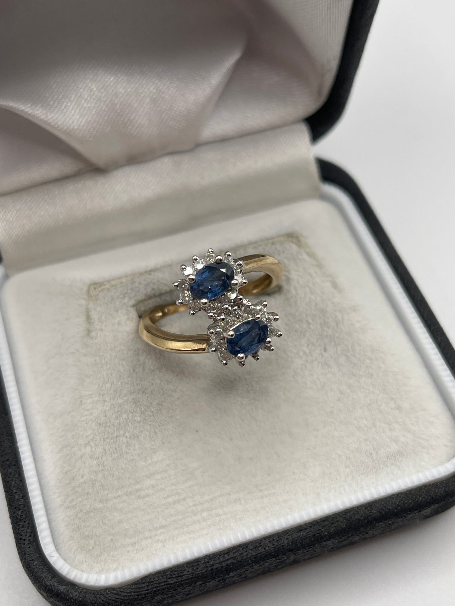 9ct gold sapphire and diamond ring