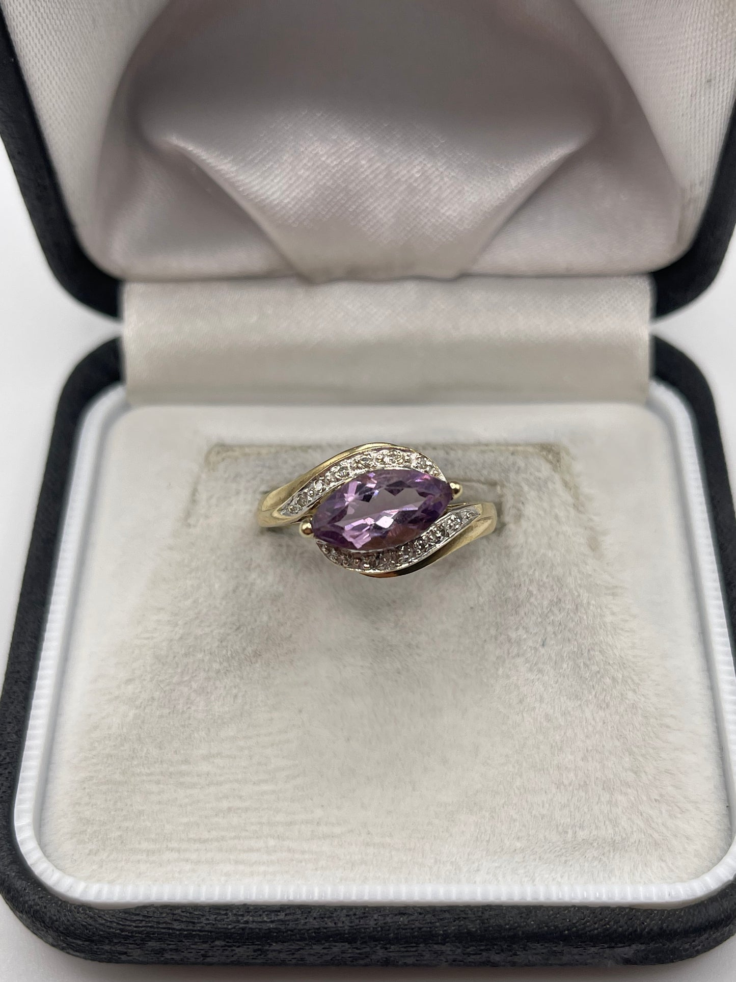 9ct gold amethyst and diamond ring