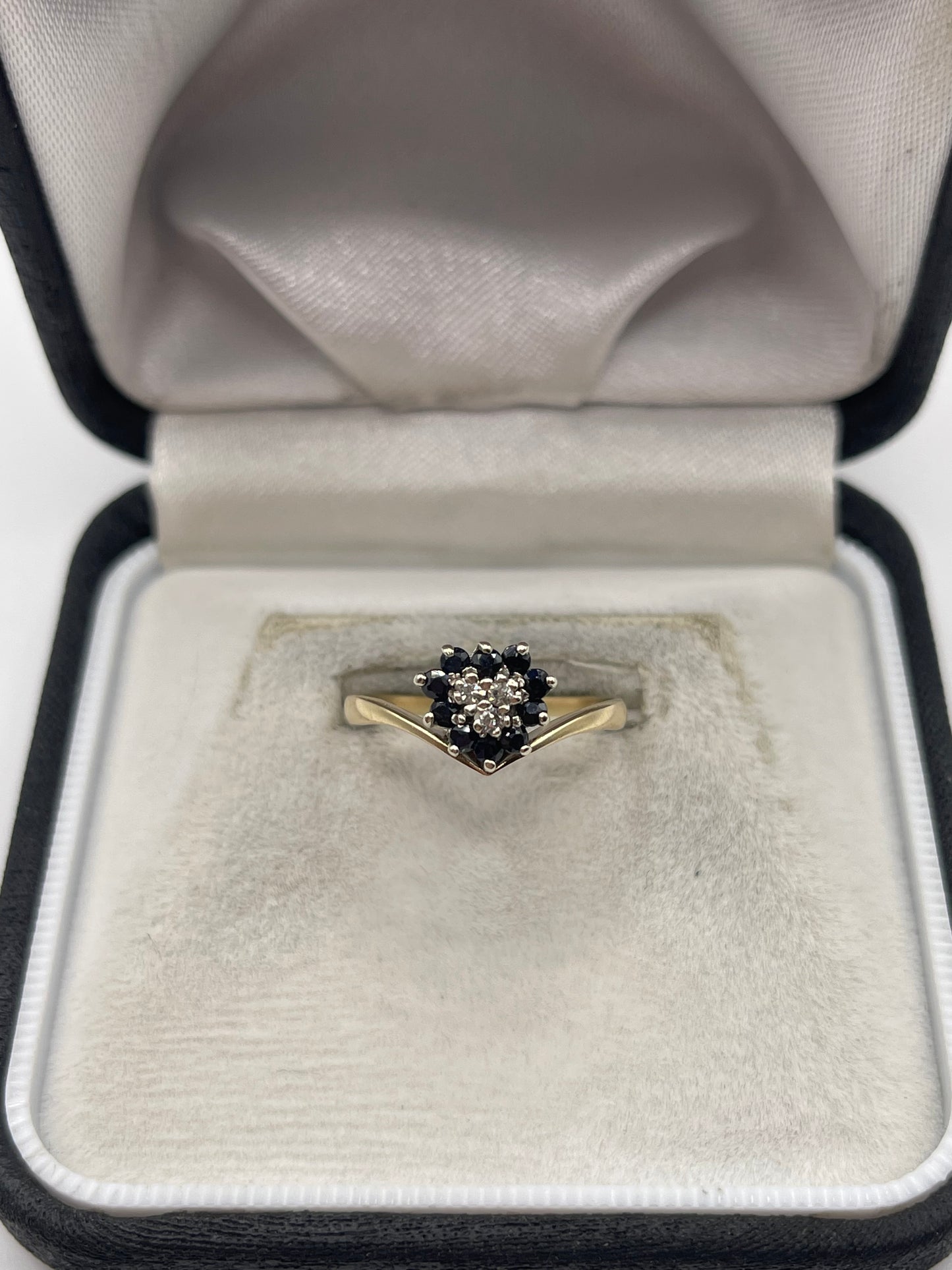 9ct gold sapphire and diamond ring