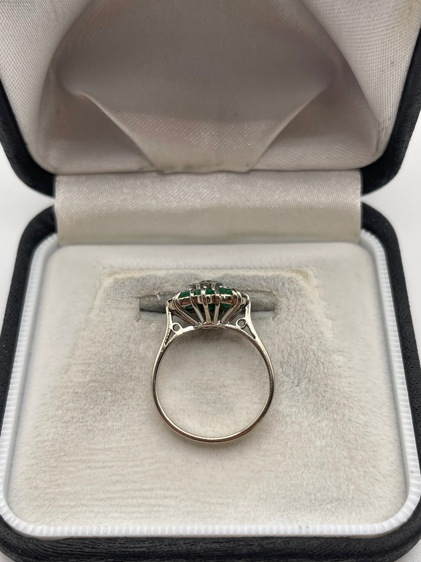 18ct white gold emerald and diamond ring