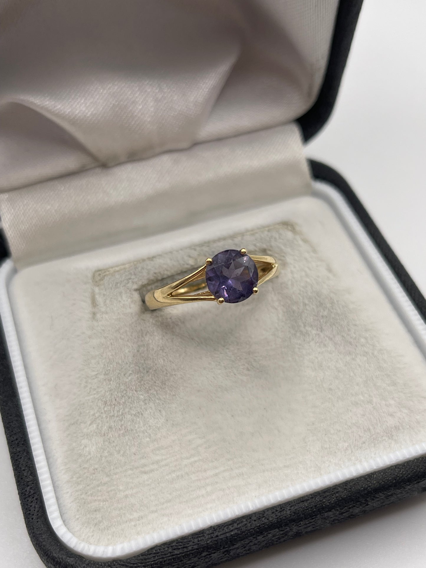 9ct gold blueberry quartz ring