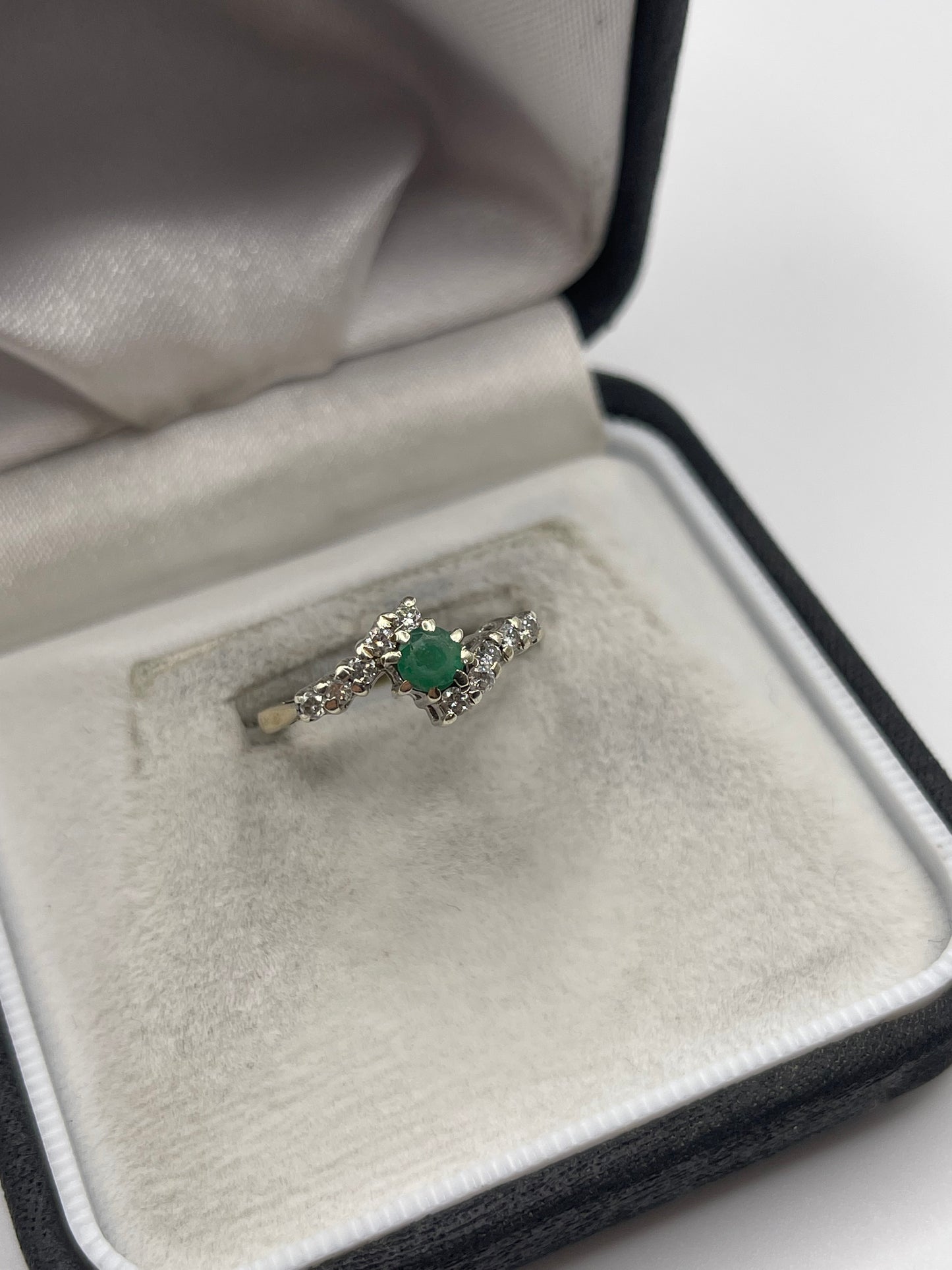 9ct gold emerald and diamond ring