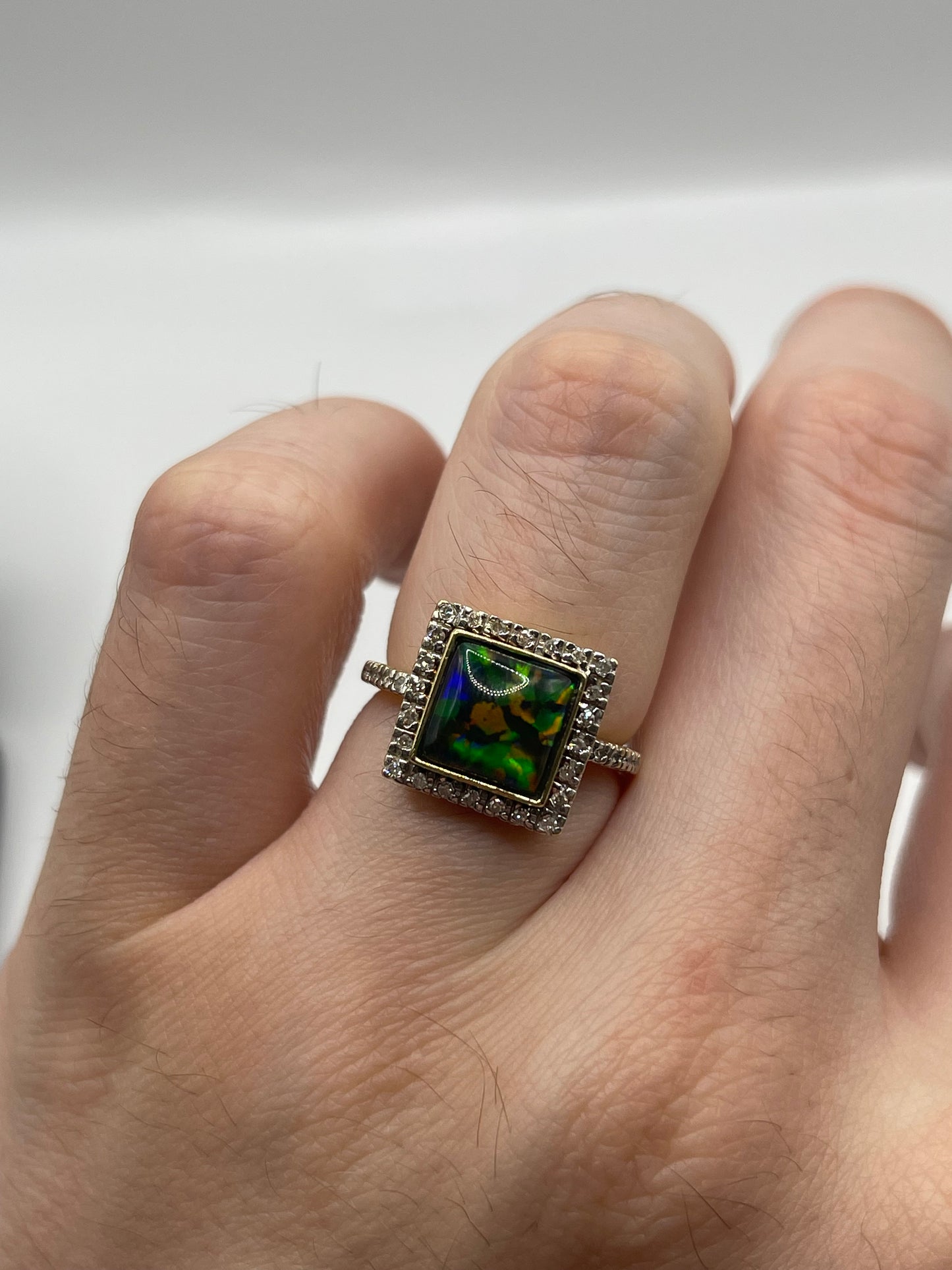 14ct gold ammolite and diamond ring