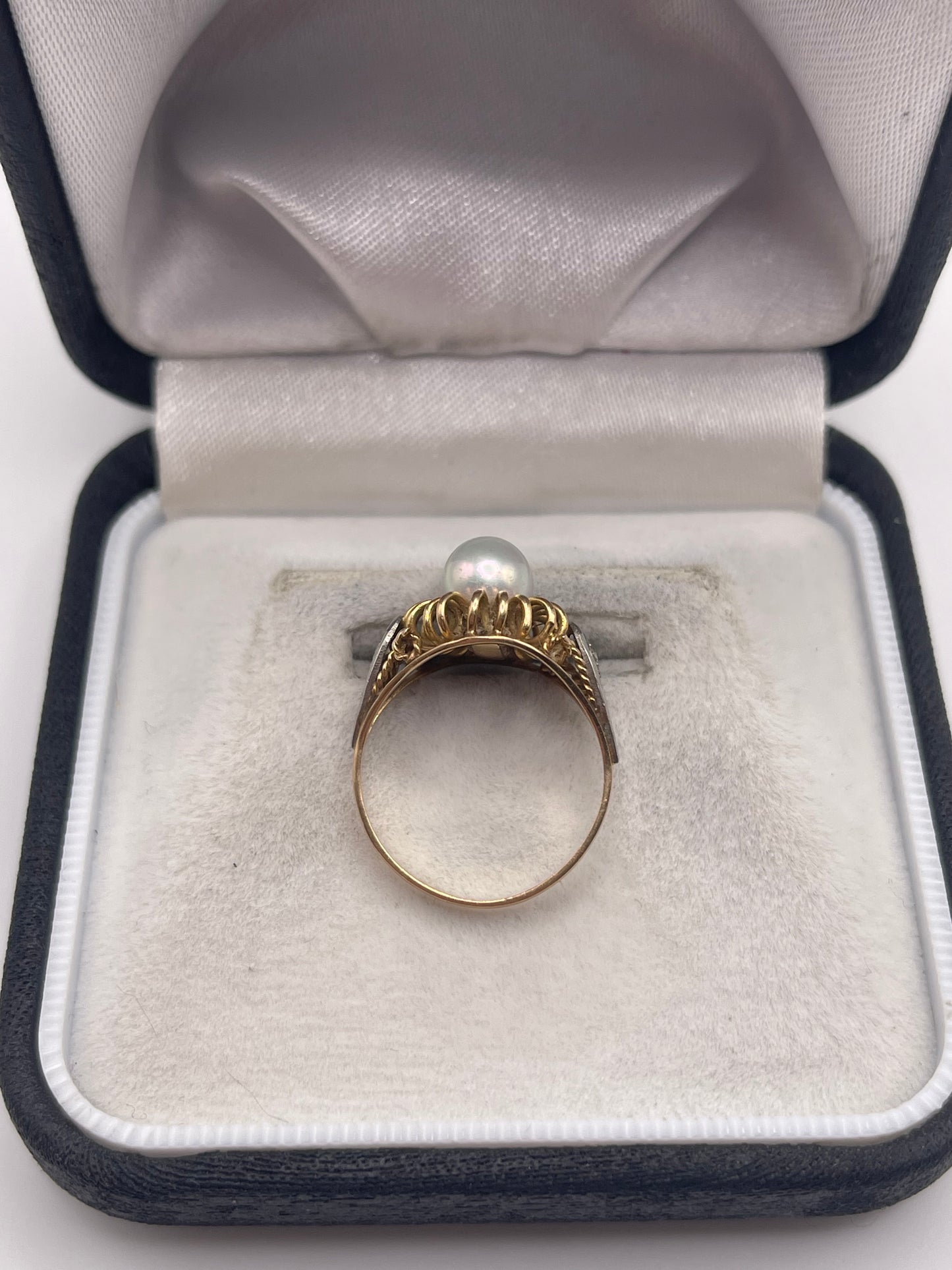 14ct gold pearl and diamond ring