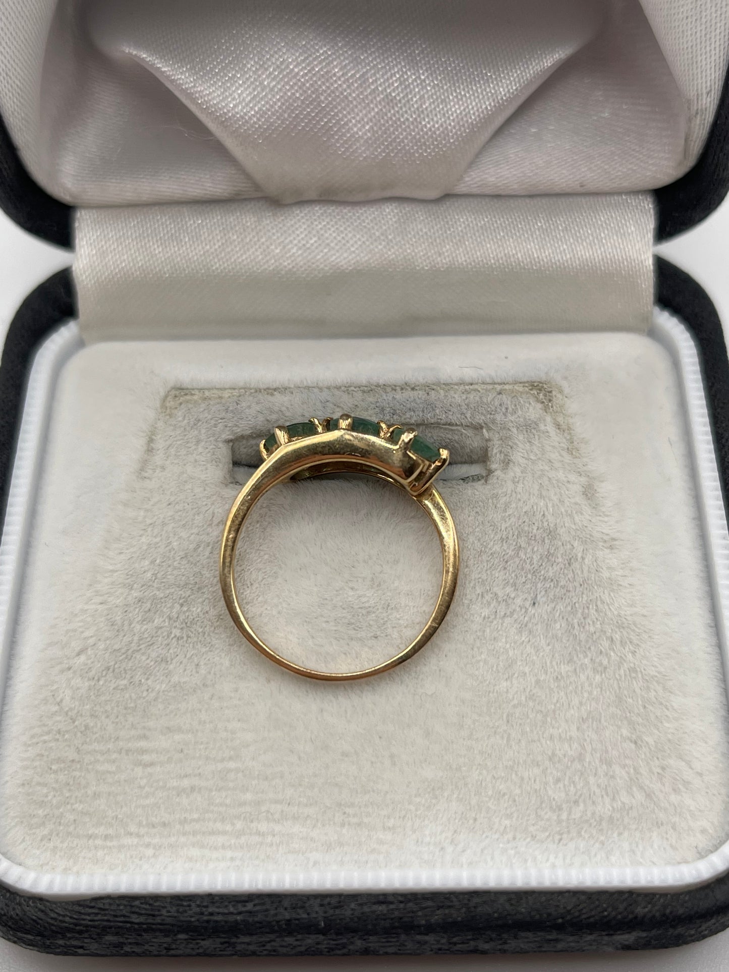 9ct gold emerald ring