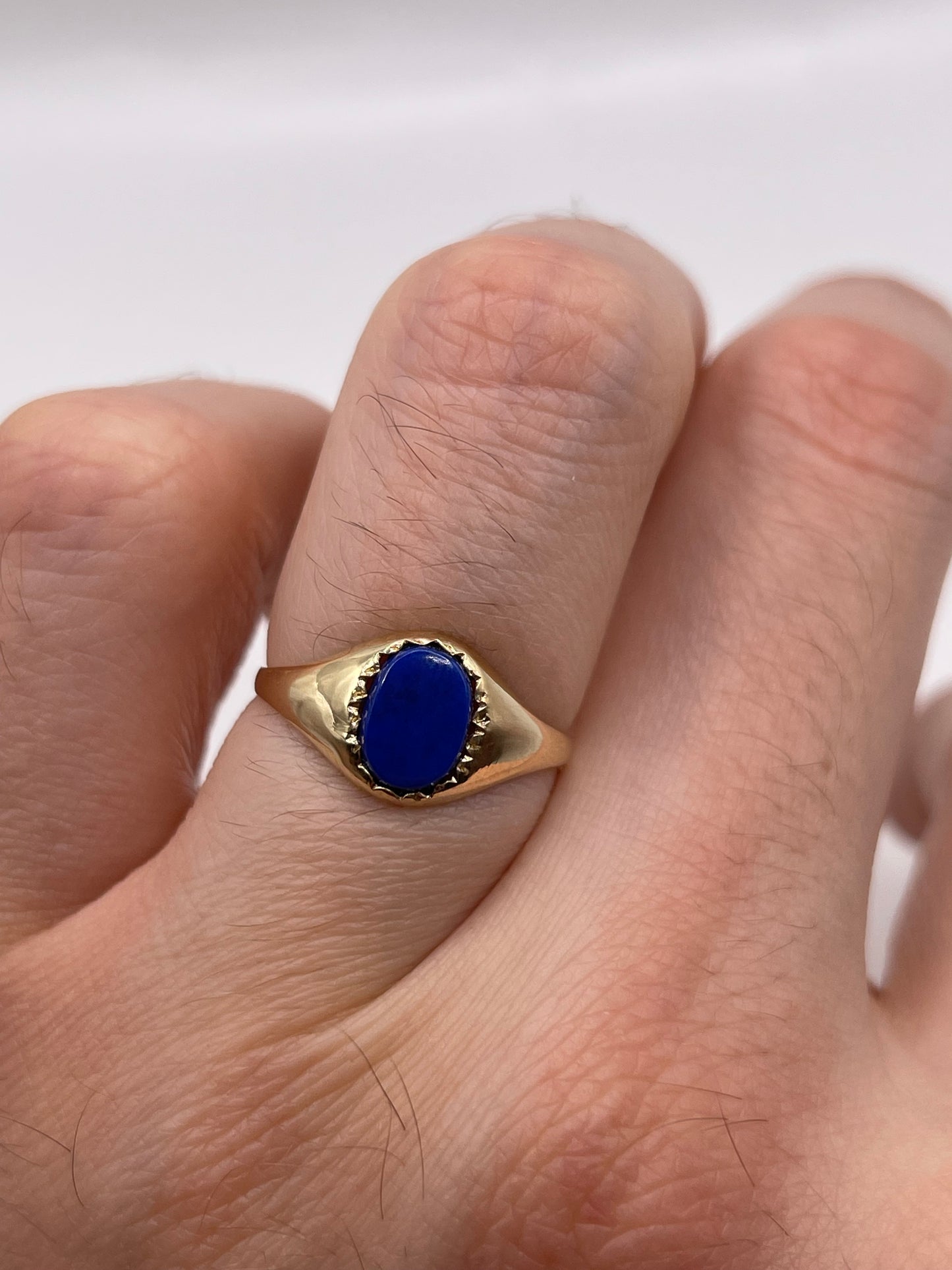 9ct gold lapis lazuli signet ring