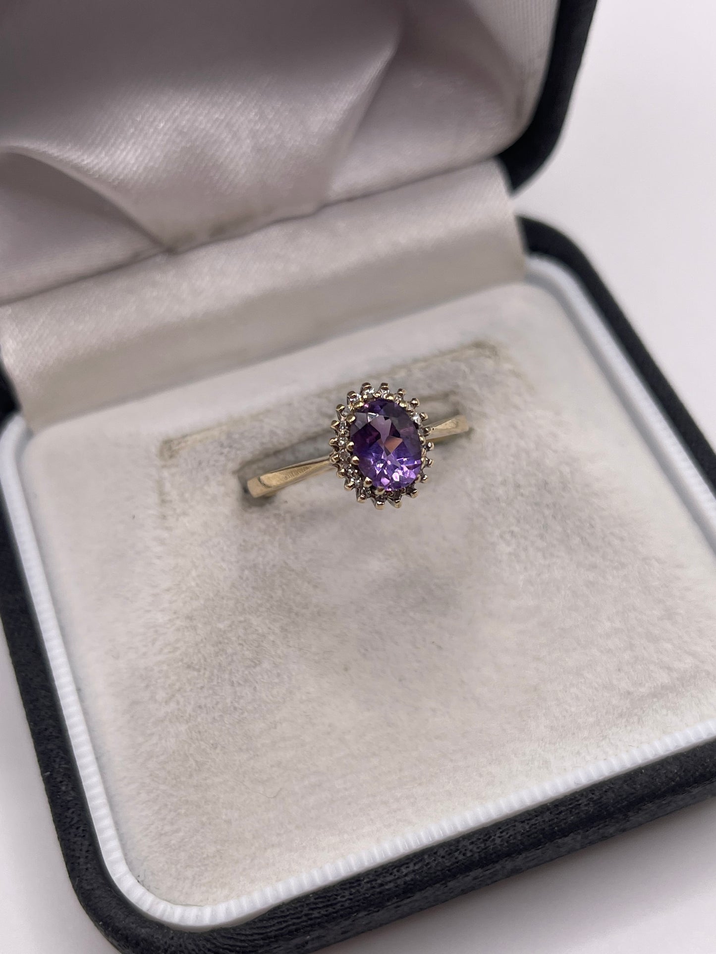 9ct gold amethyst and diamond ring