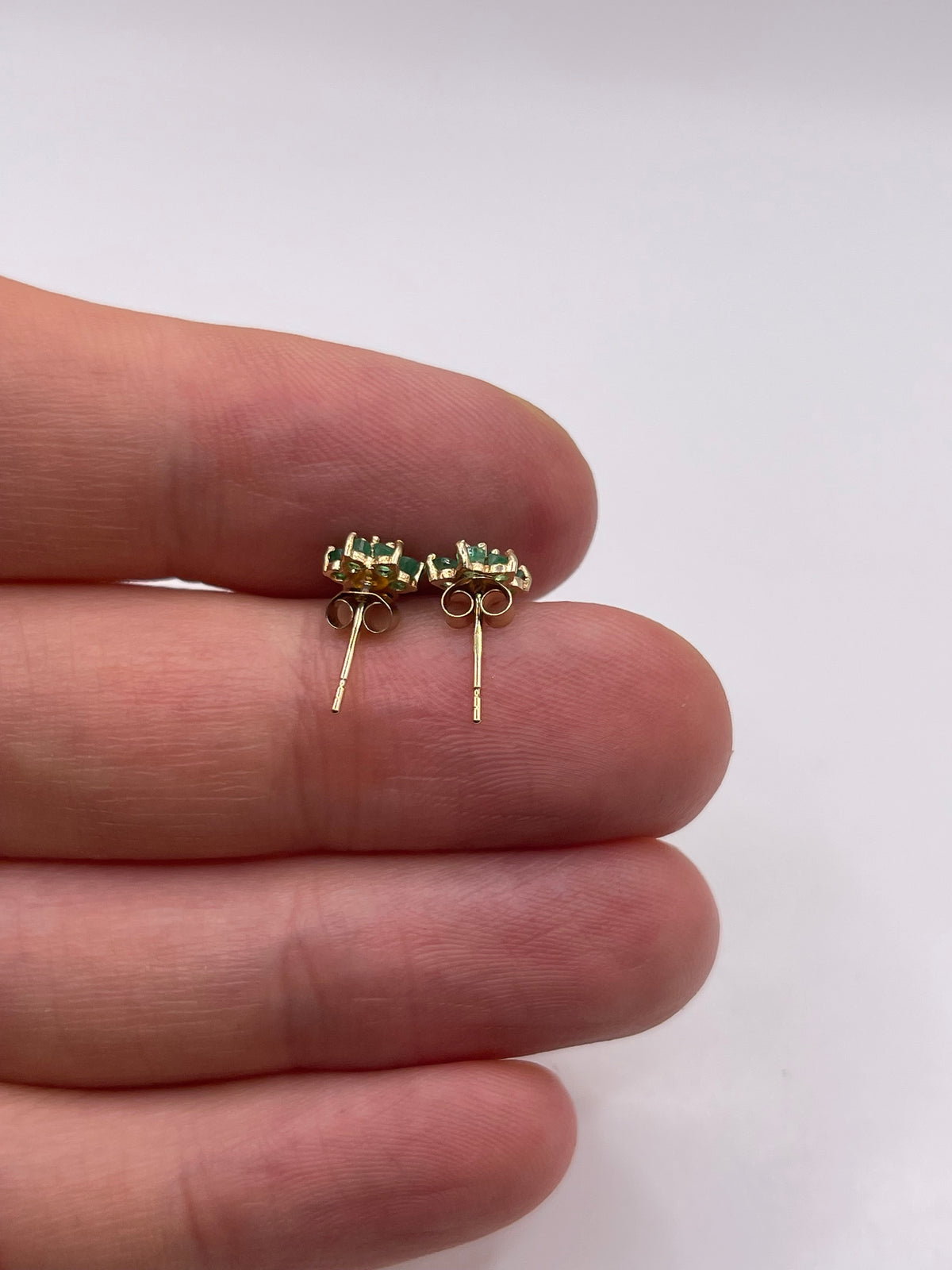 9ct gold emerald cluster earrings
