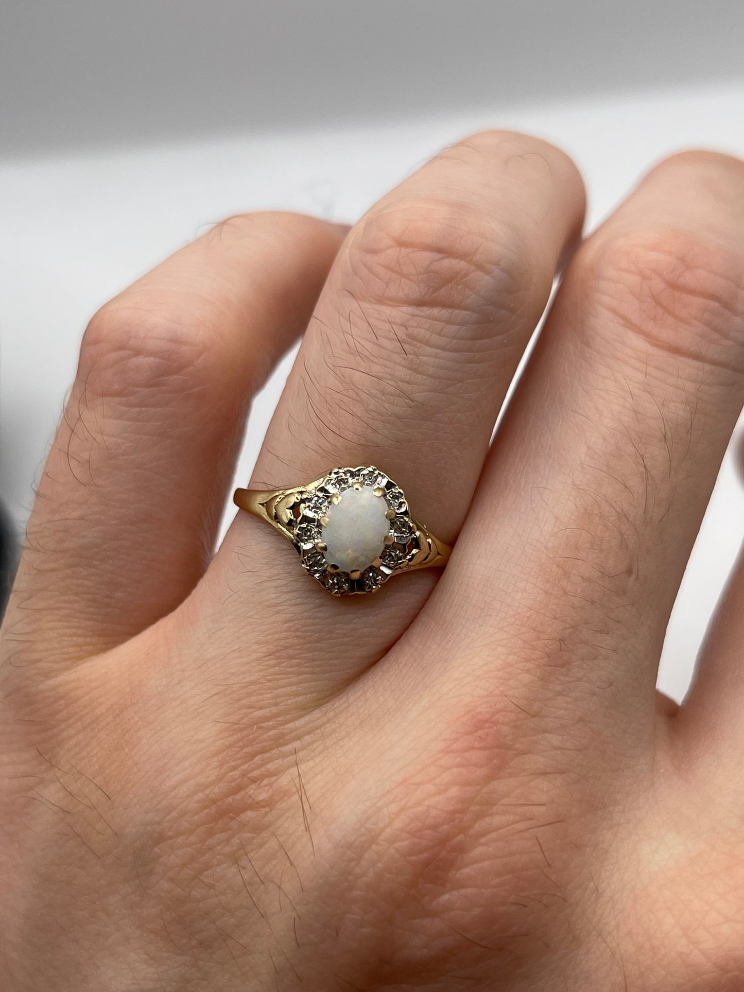 9ct gold opal and diamond ring