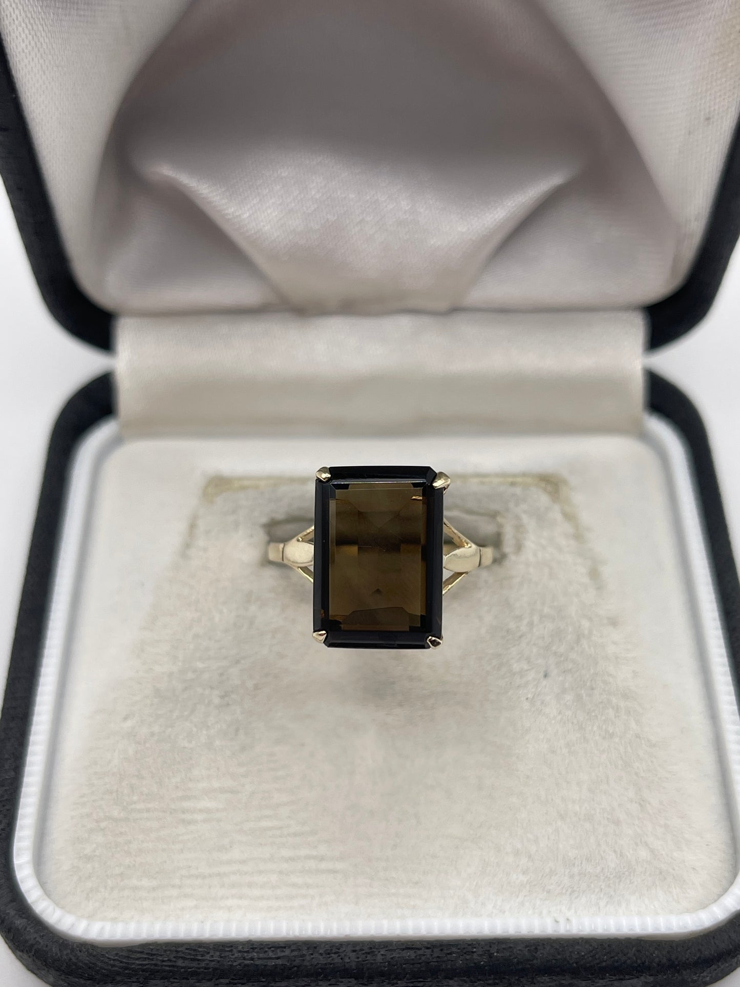 9ct gold Smokey quartz ring