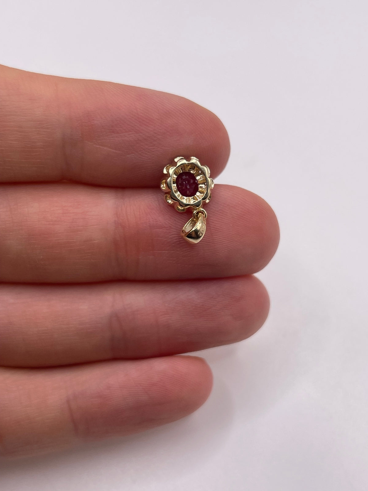 9ct gold ruby and diamond pendant