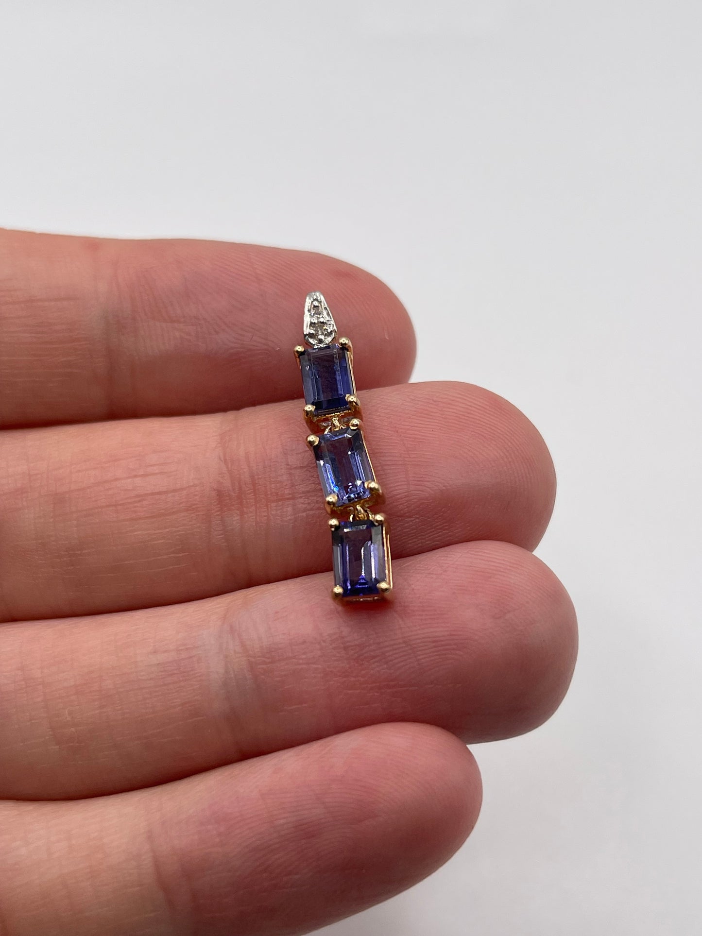 9ct gold iolite and diamond pendant