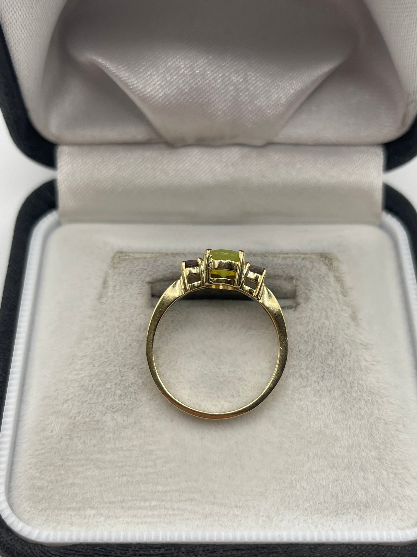9ct gold quartz ring
