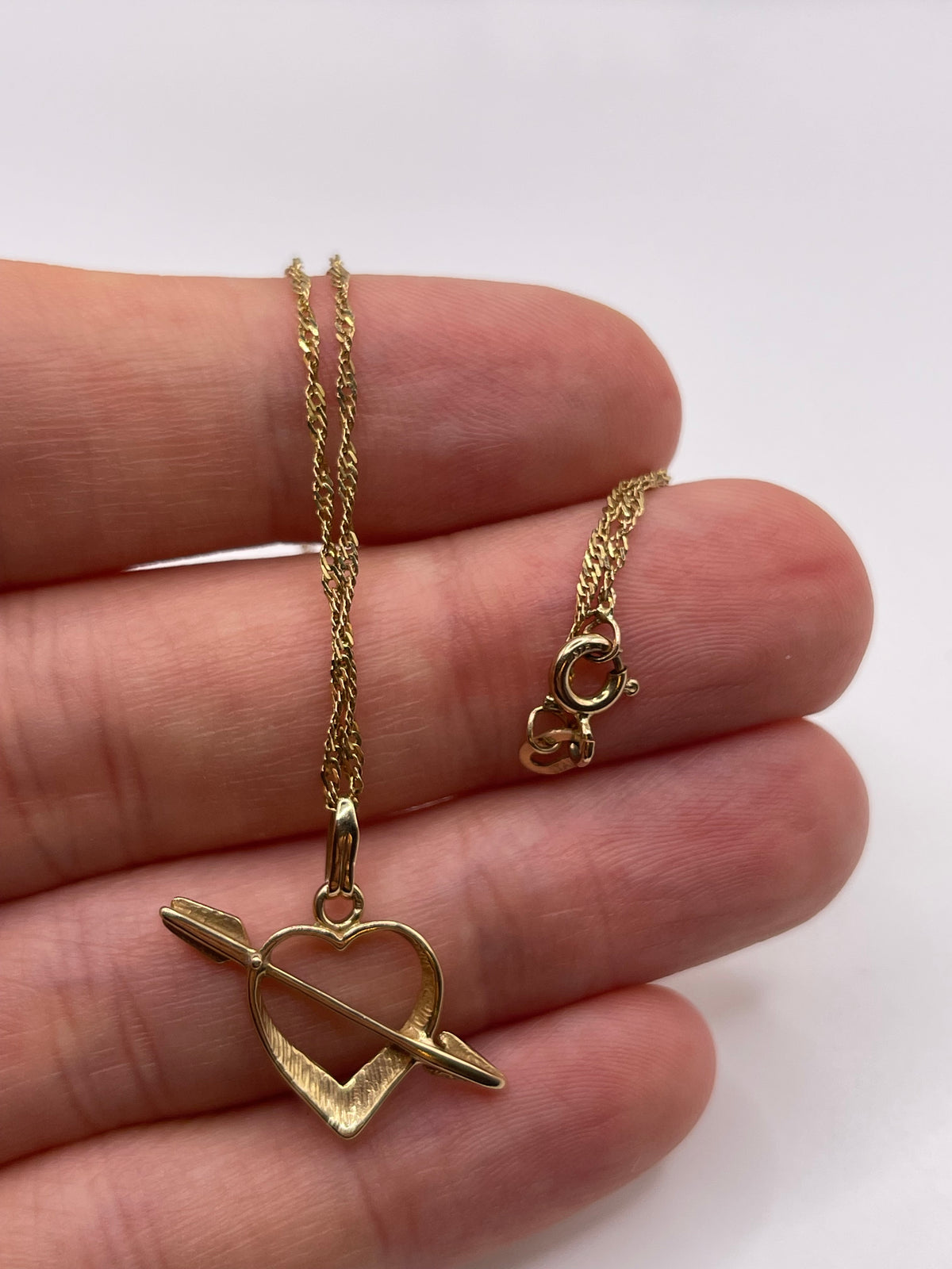 9ct gold heart necklace