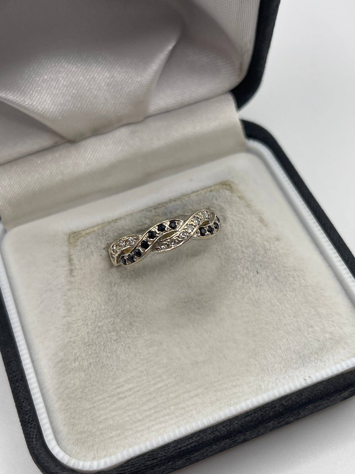 9ct gold sapphire and diamond ring