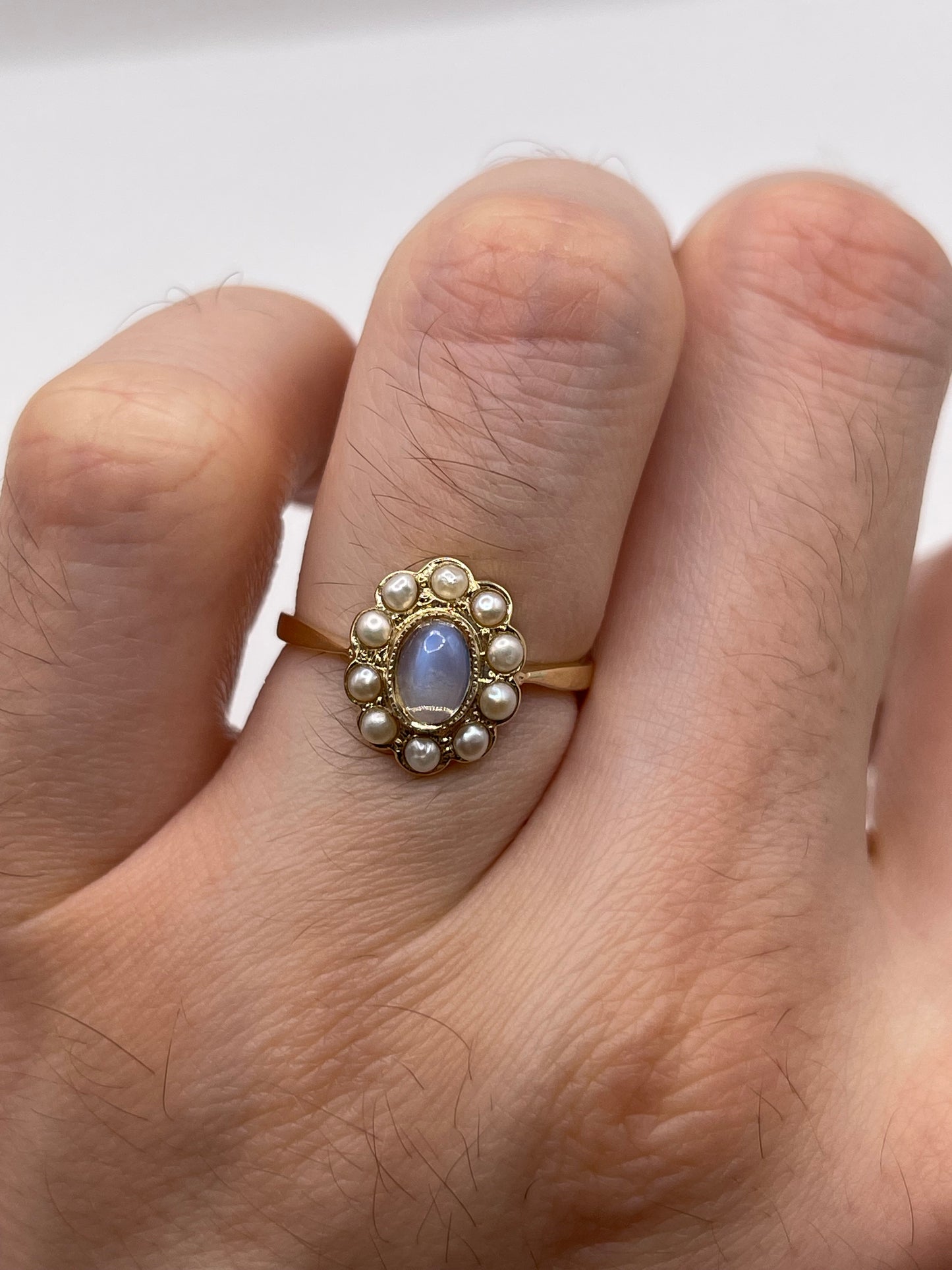 9ct gold moonstone and pearl ring