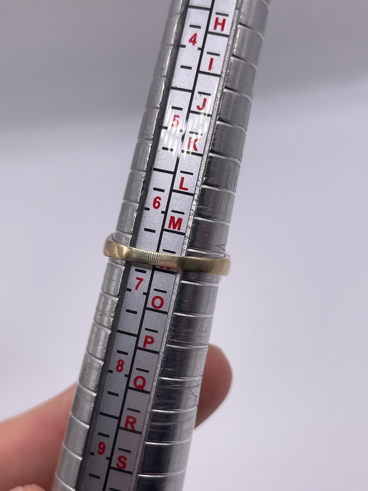 9ct gold blue topaz ring