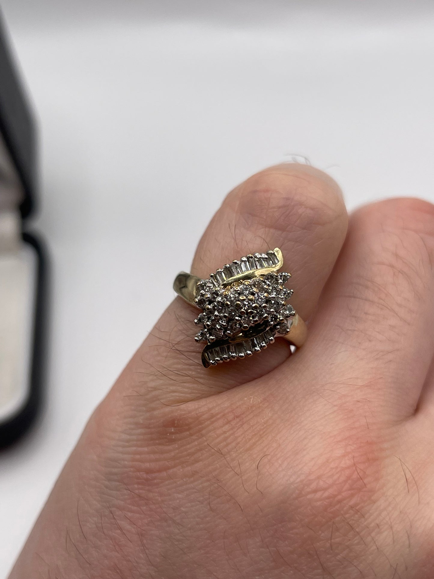 9ct gold diamond cluster ring