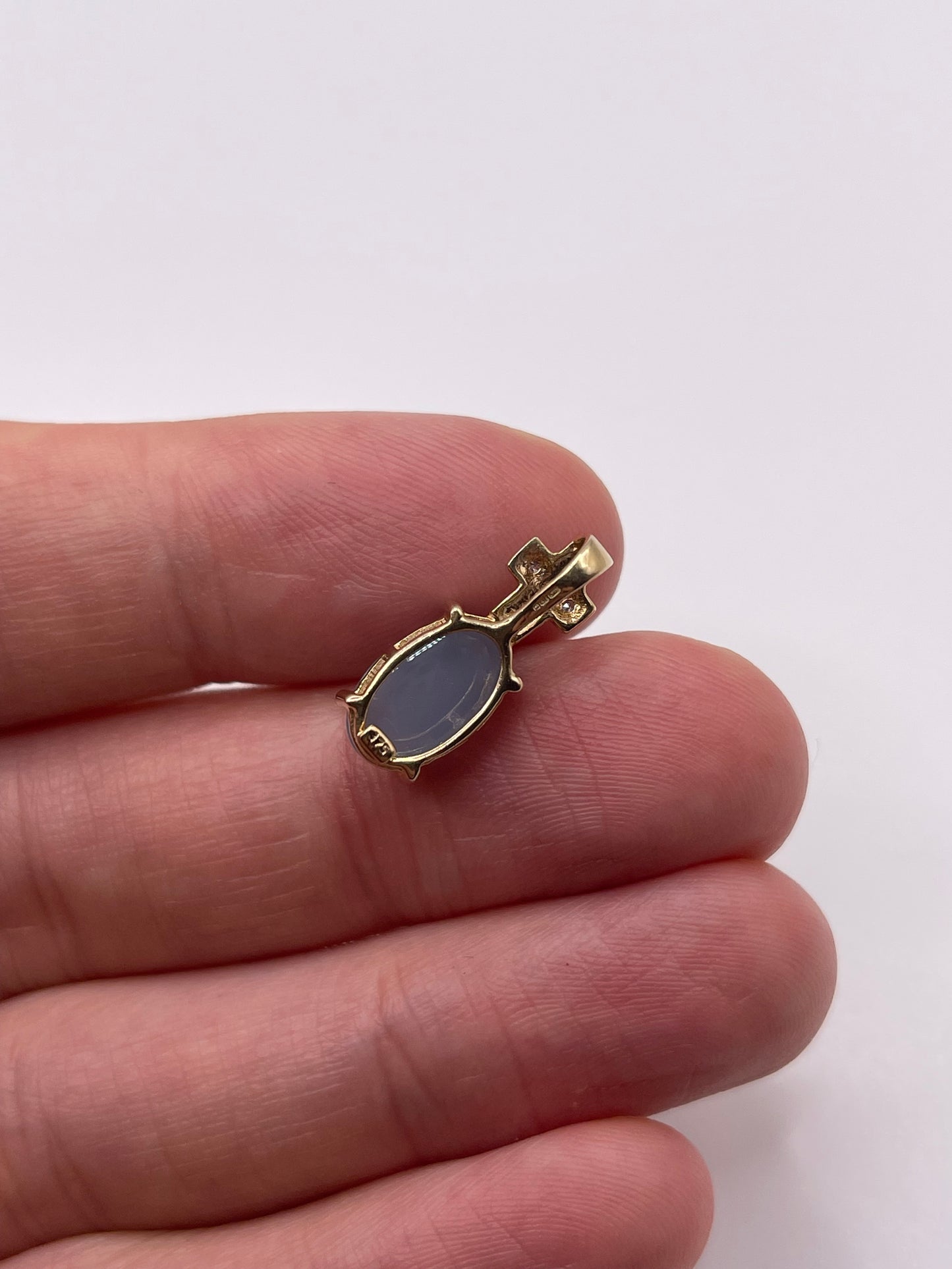 9ct gold chalcedony and diamond pendant