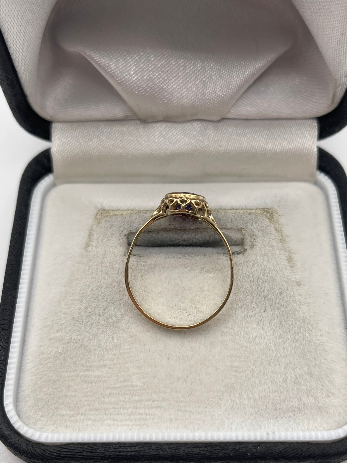 9ct gold amethyst ring