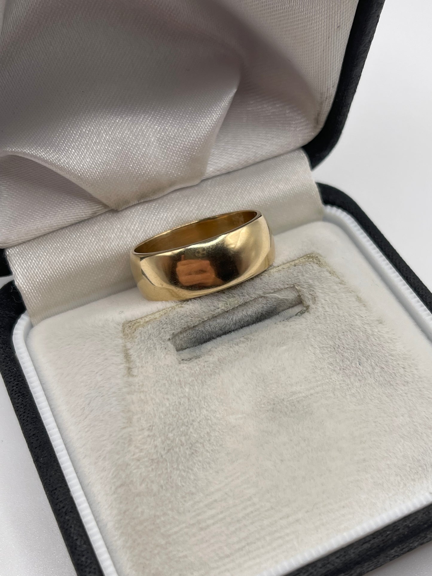 9ct gold band