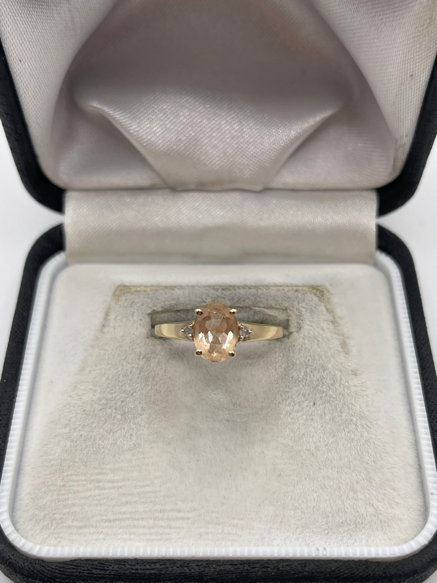 9ct gold quartz and diamond ring