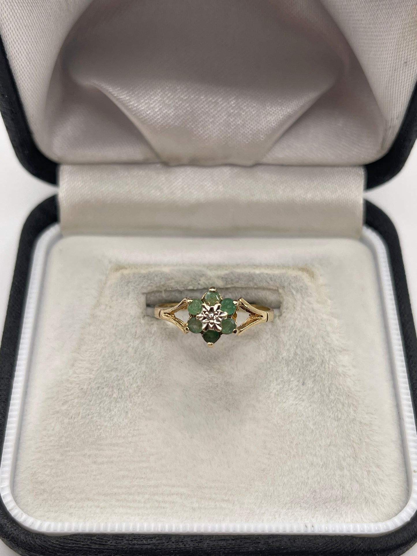9ct gold emerald and diamond ring