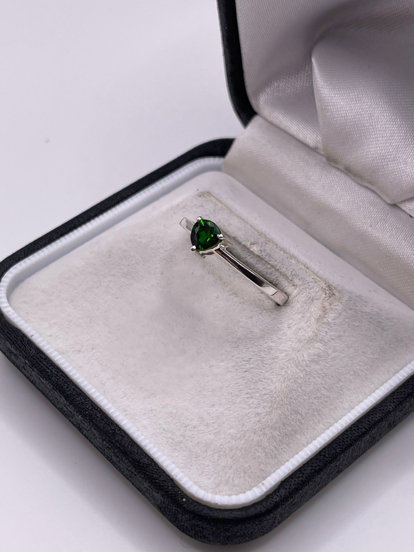 Silver diopside ring