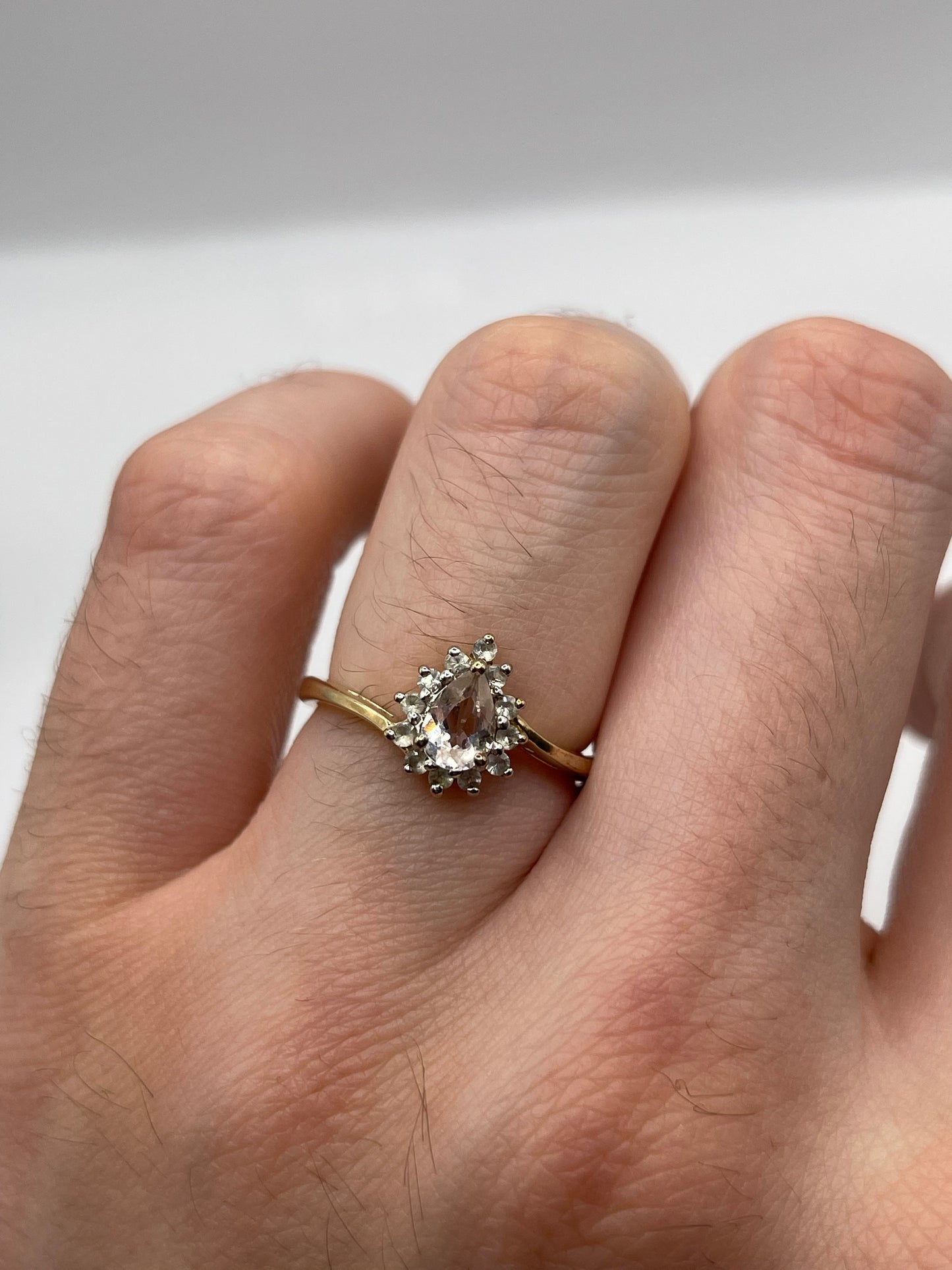 9ct gold pale morganite and zircon ring