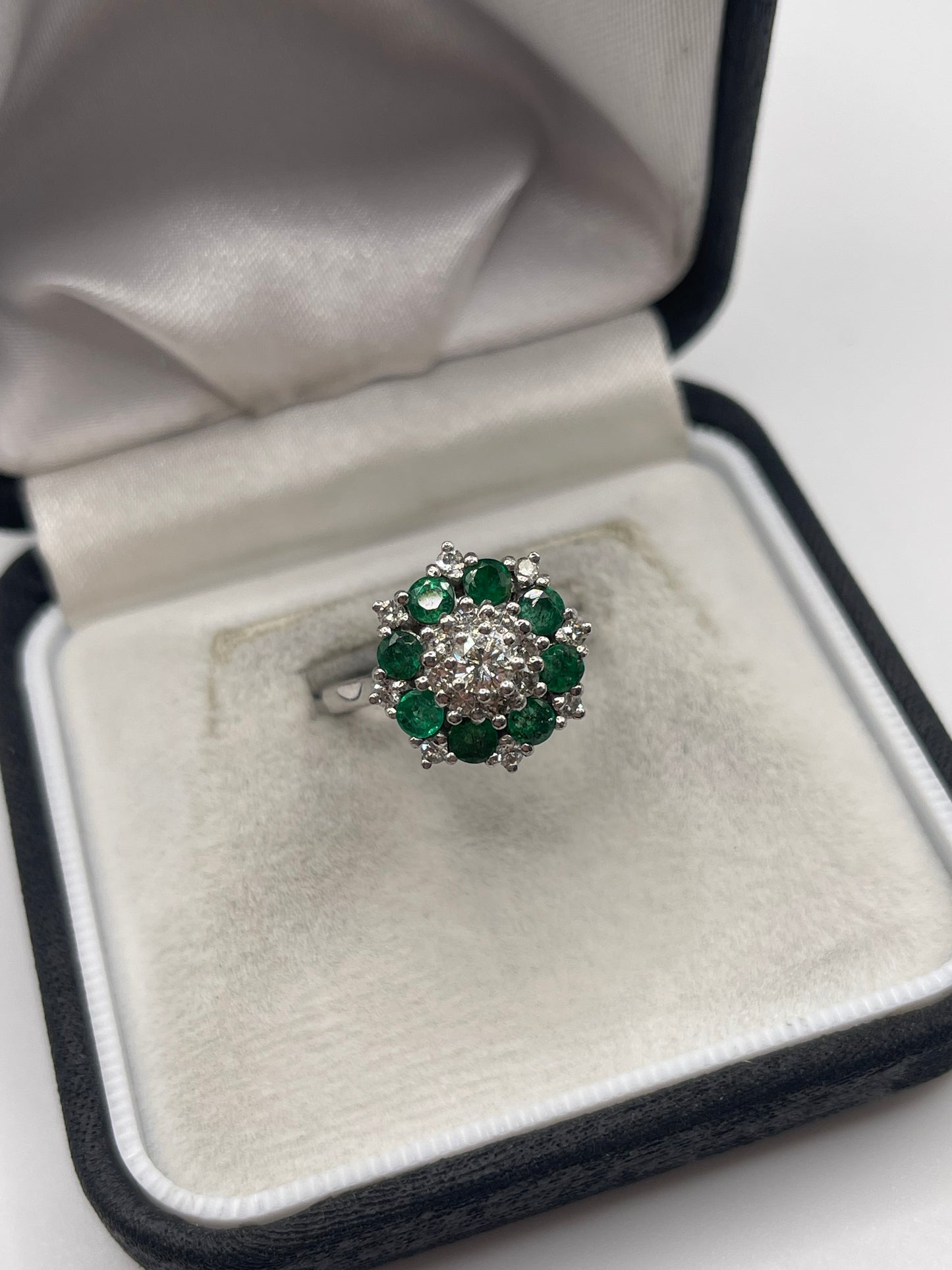 18ct white gold emerald and diamond ring