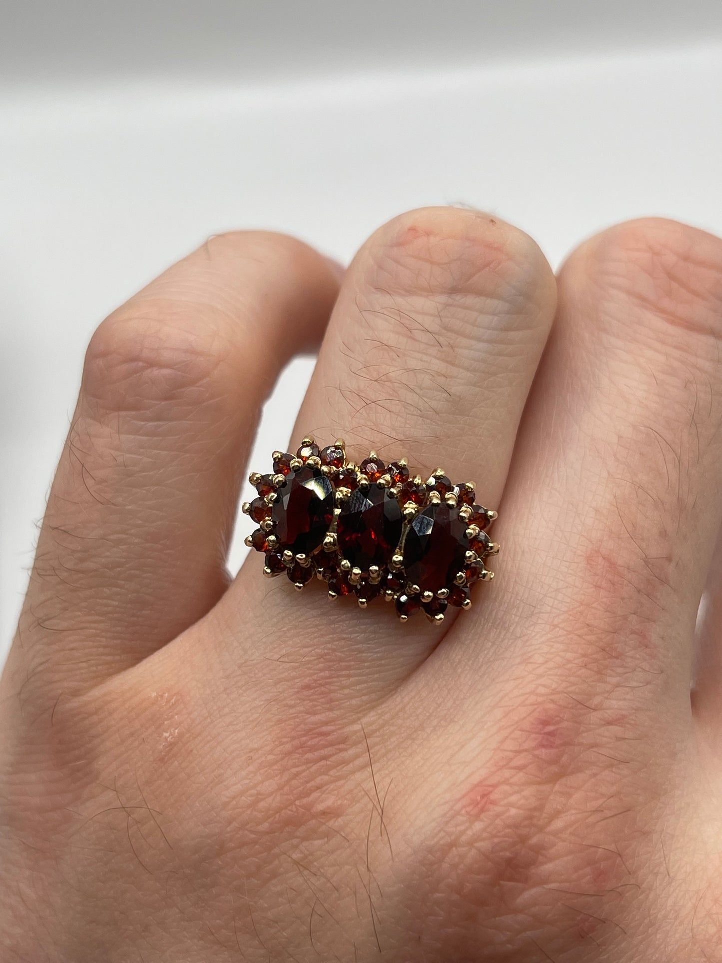 9ct gold garnet cluster ring