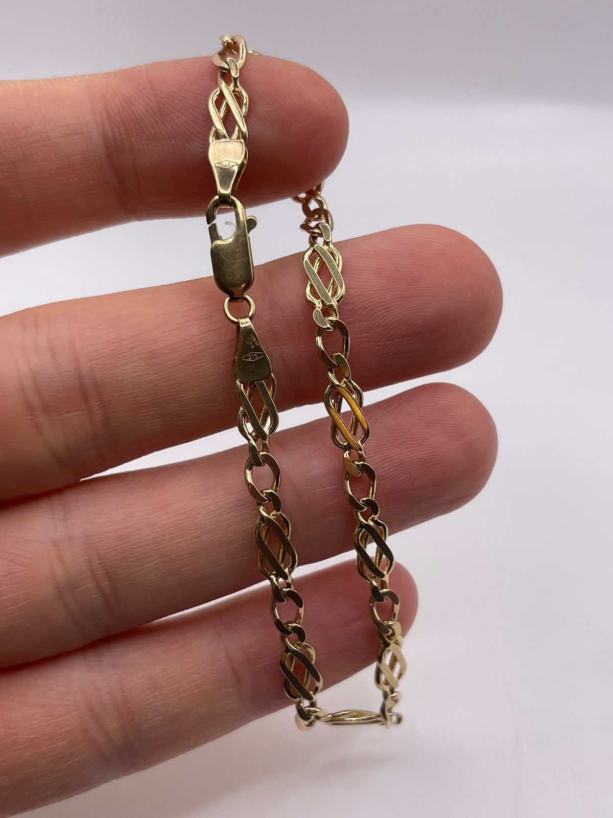 9ct gold bracelet