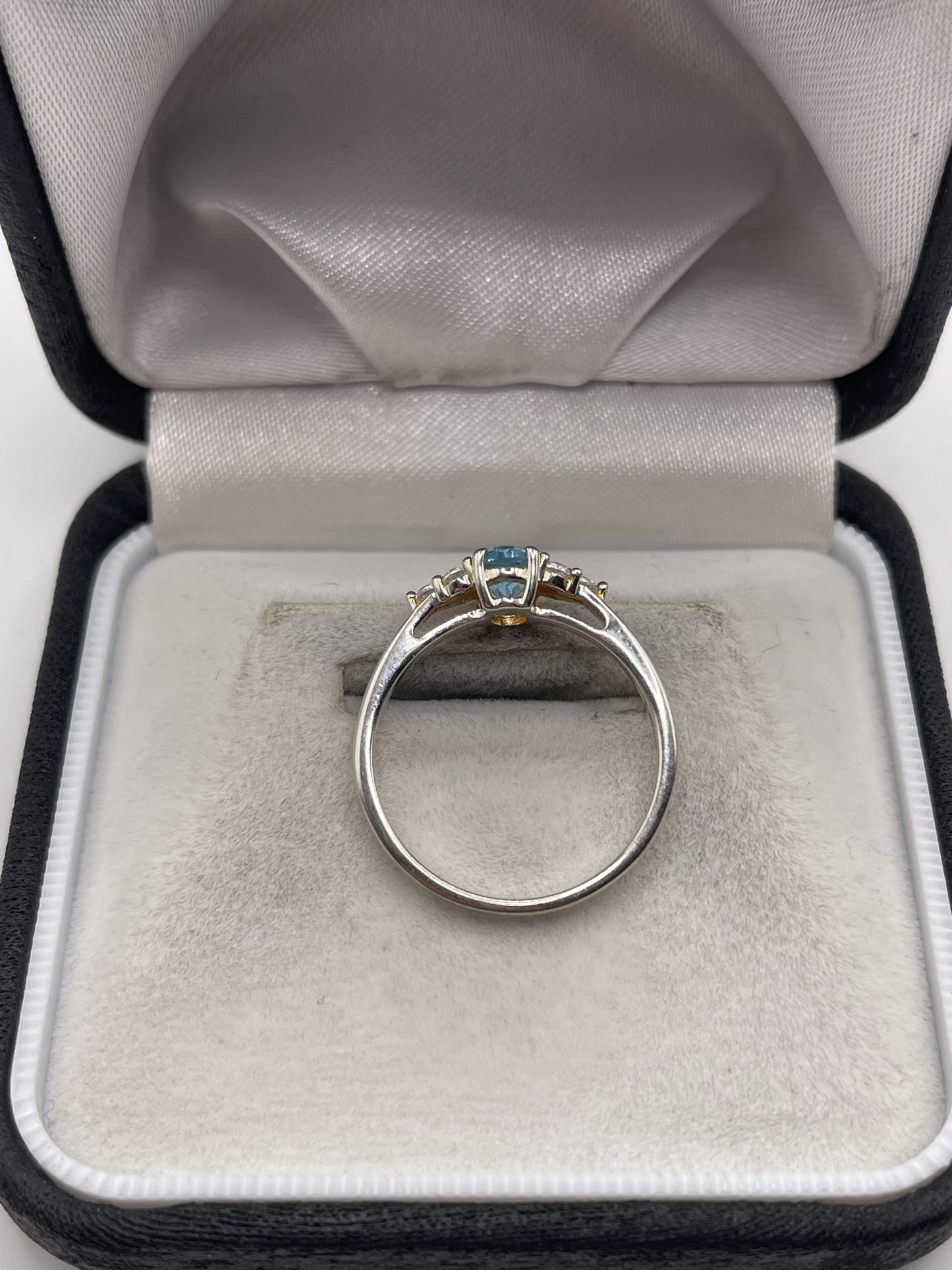 Silver topaz ring
