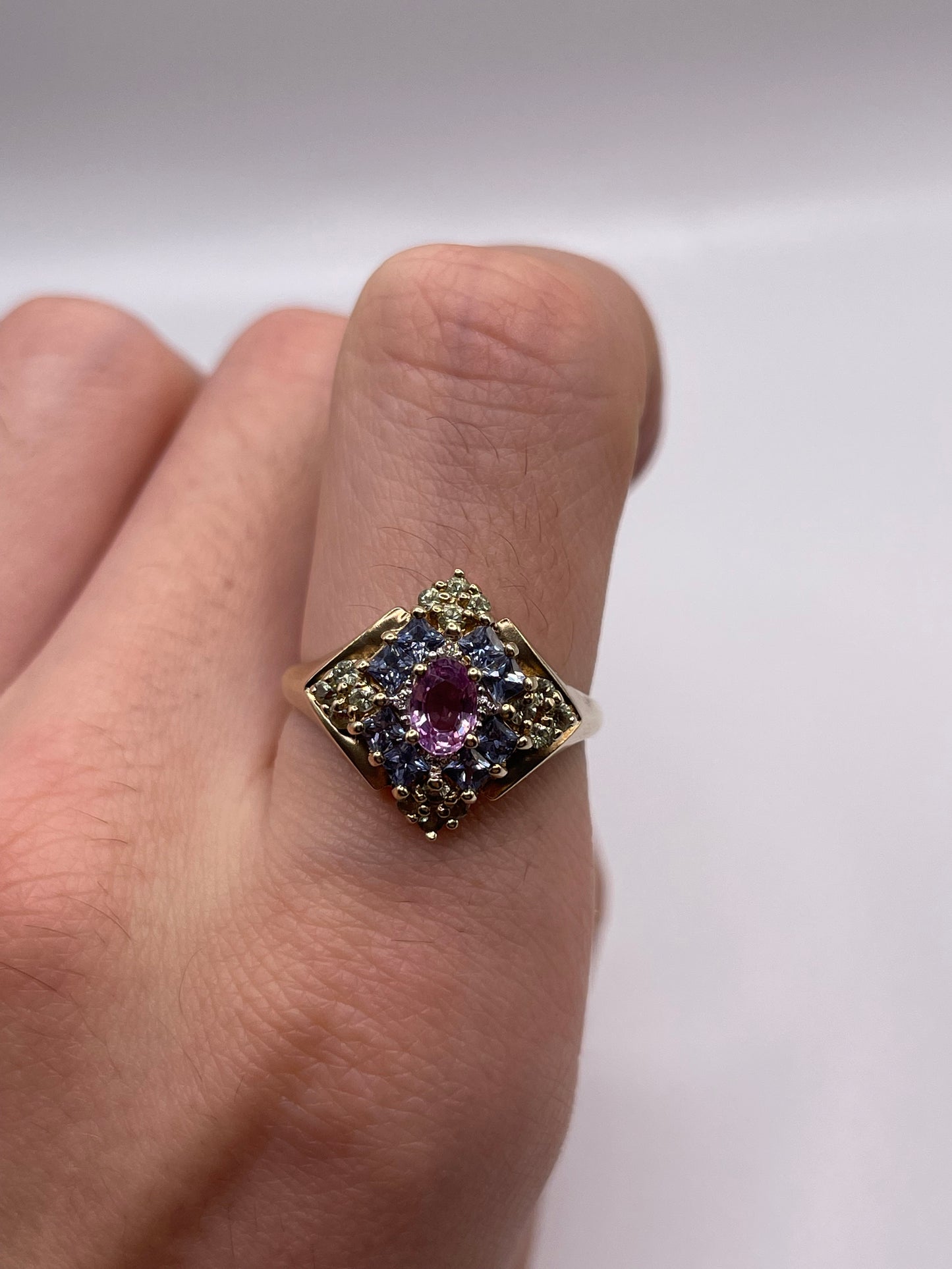 9ct gold sapphire and diamond cluster ring