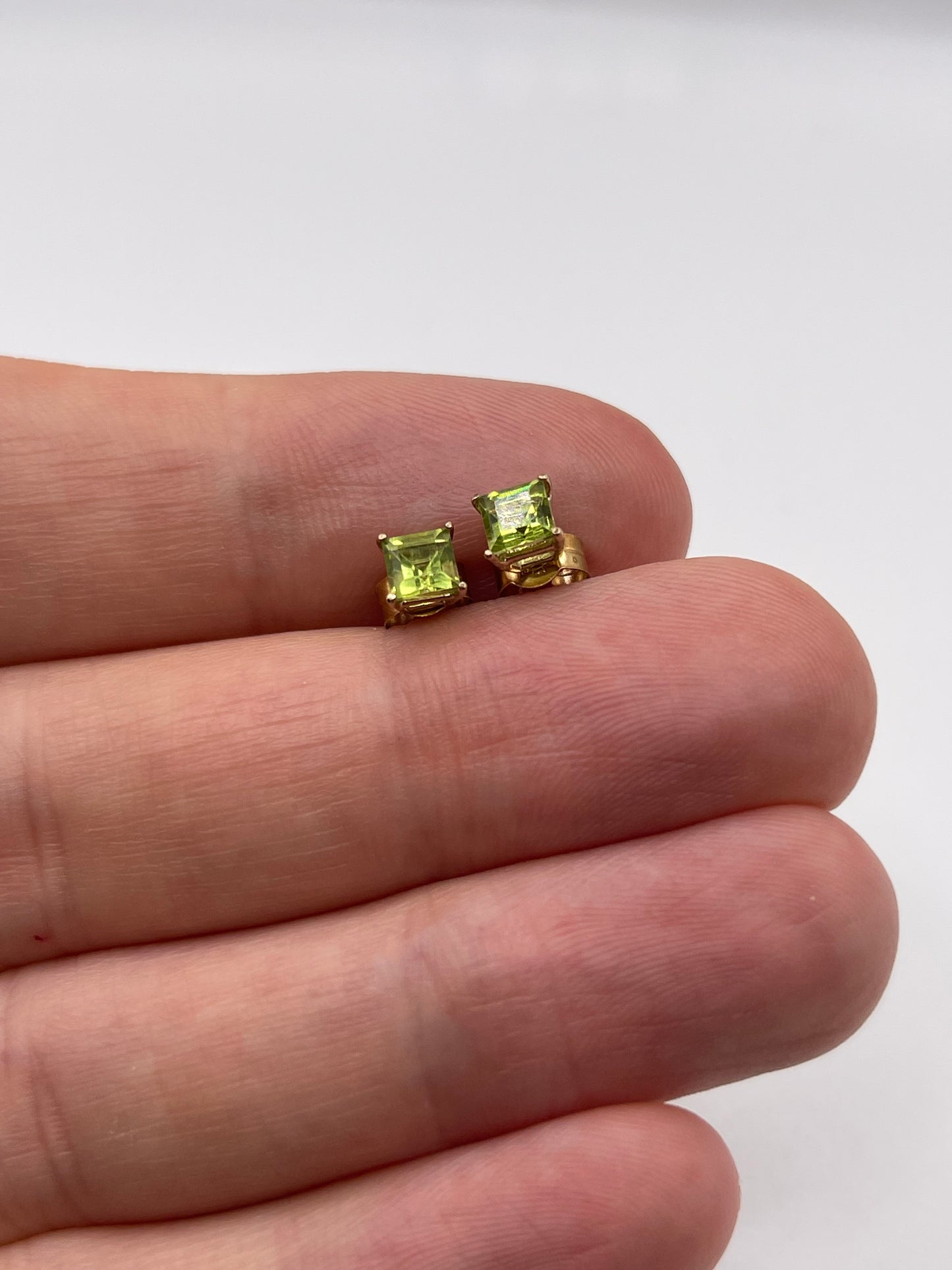 9ct gold peridot earrings