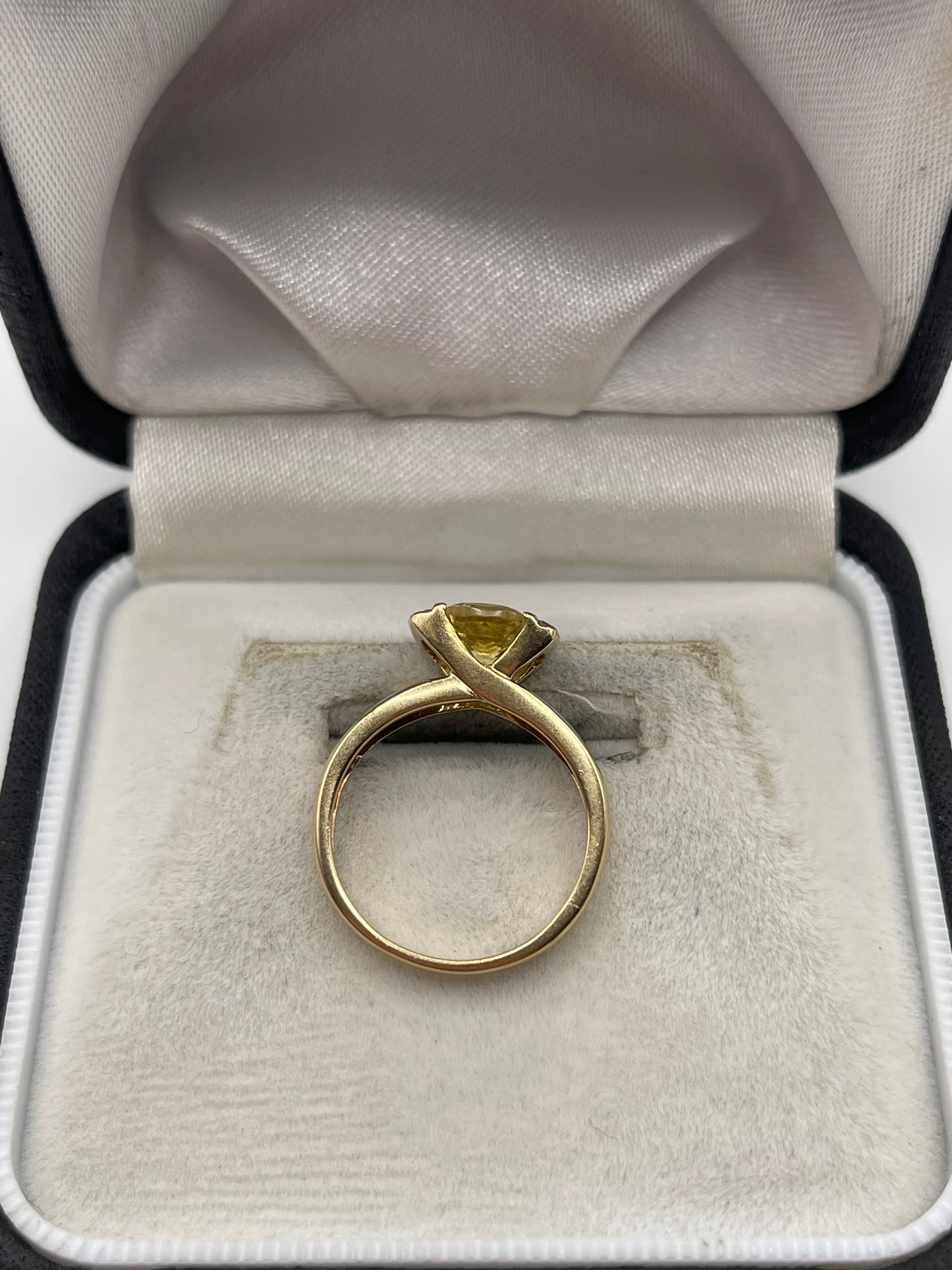 9ct gold citrine and diamond ring