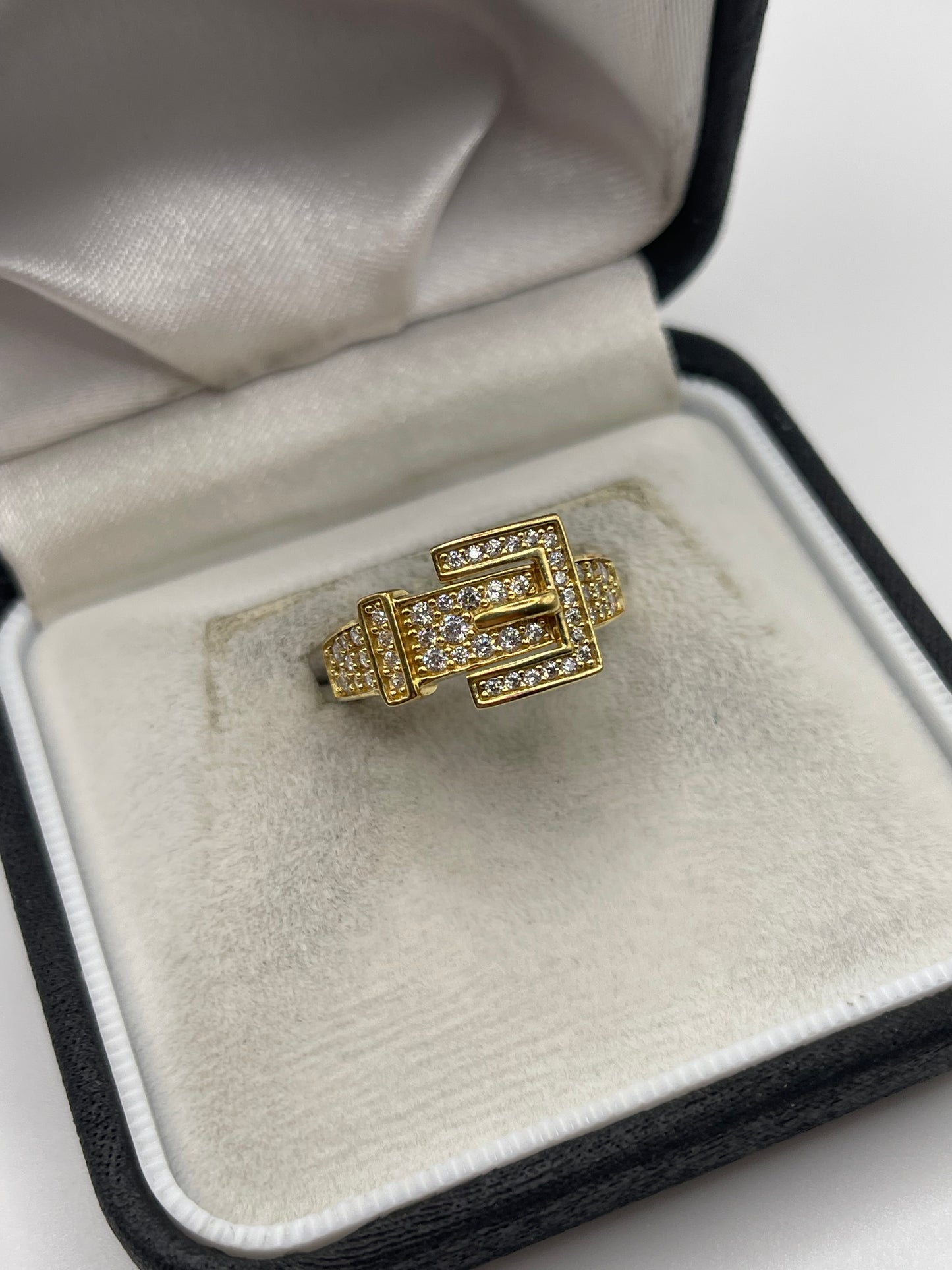 9ct gold cz buckle ring
