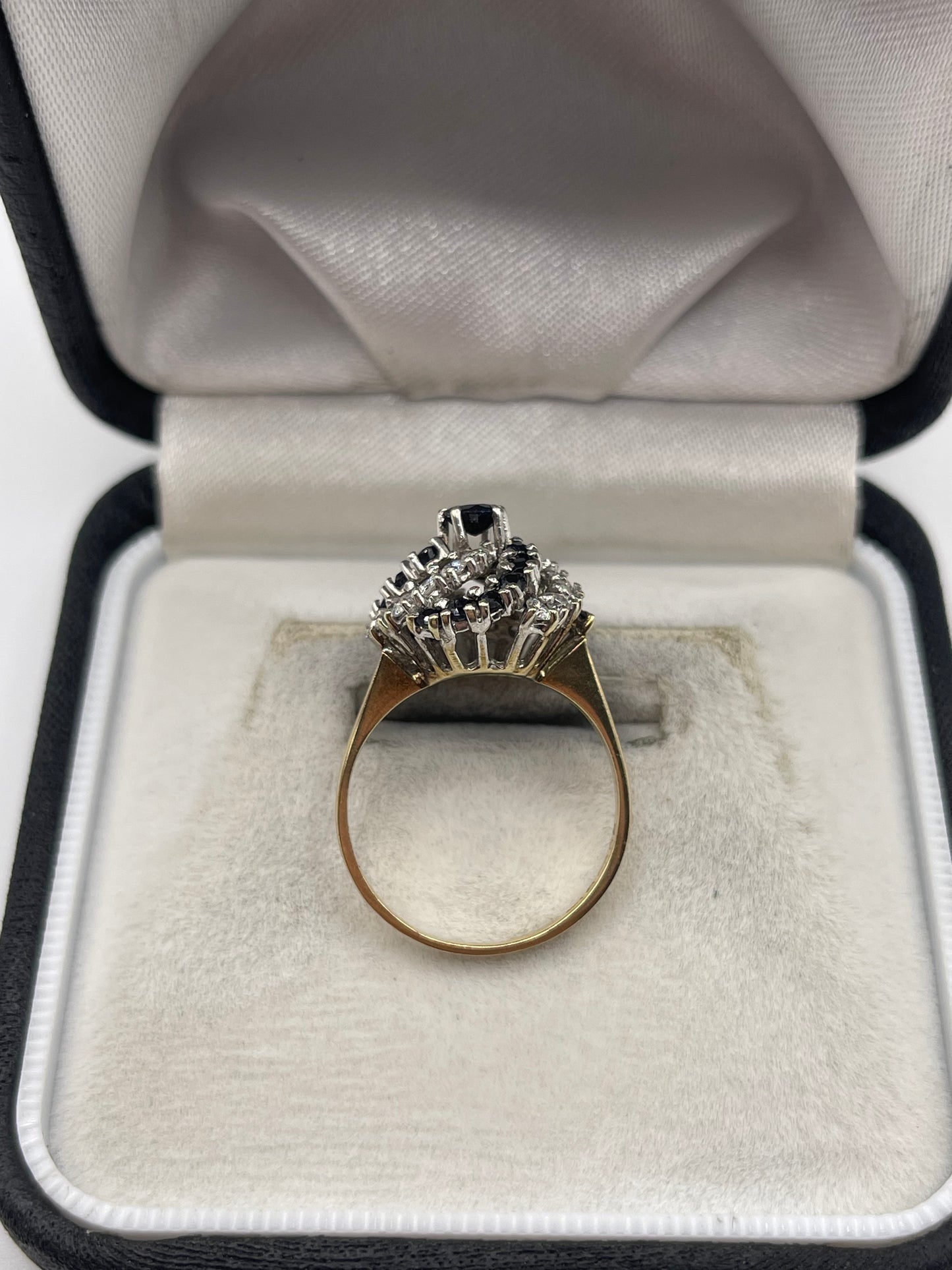9ct gold sapphire and diamond ring
