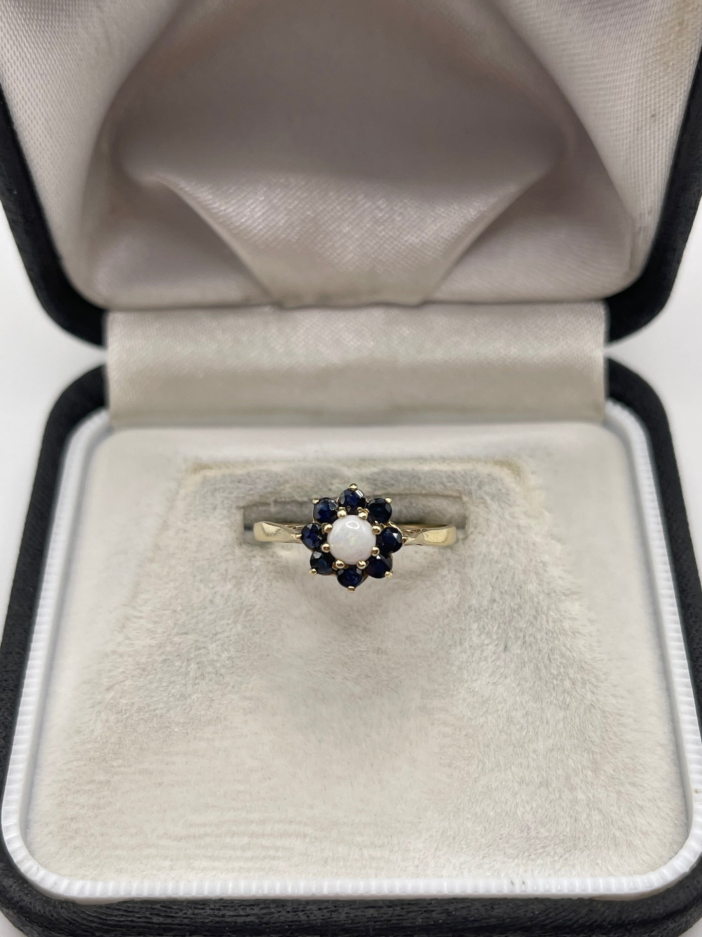 9ct gold opal and sapphire ring